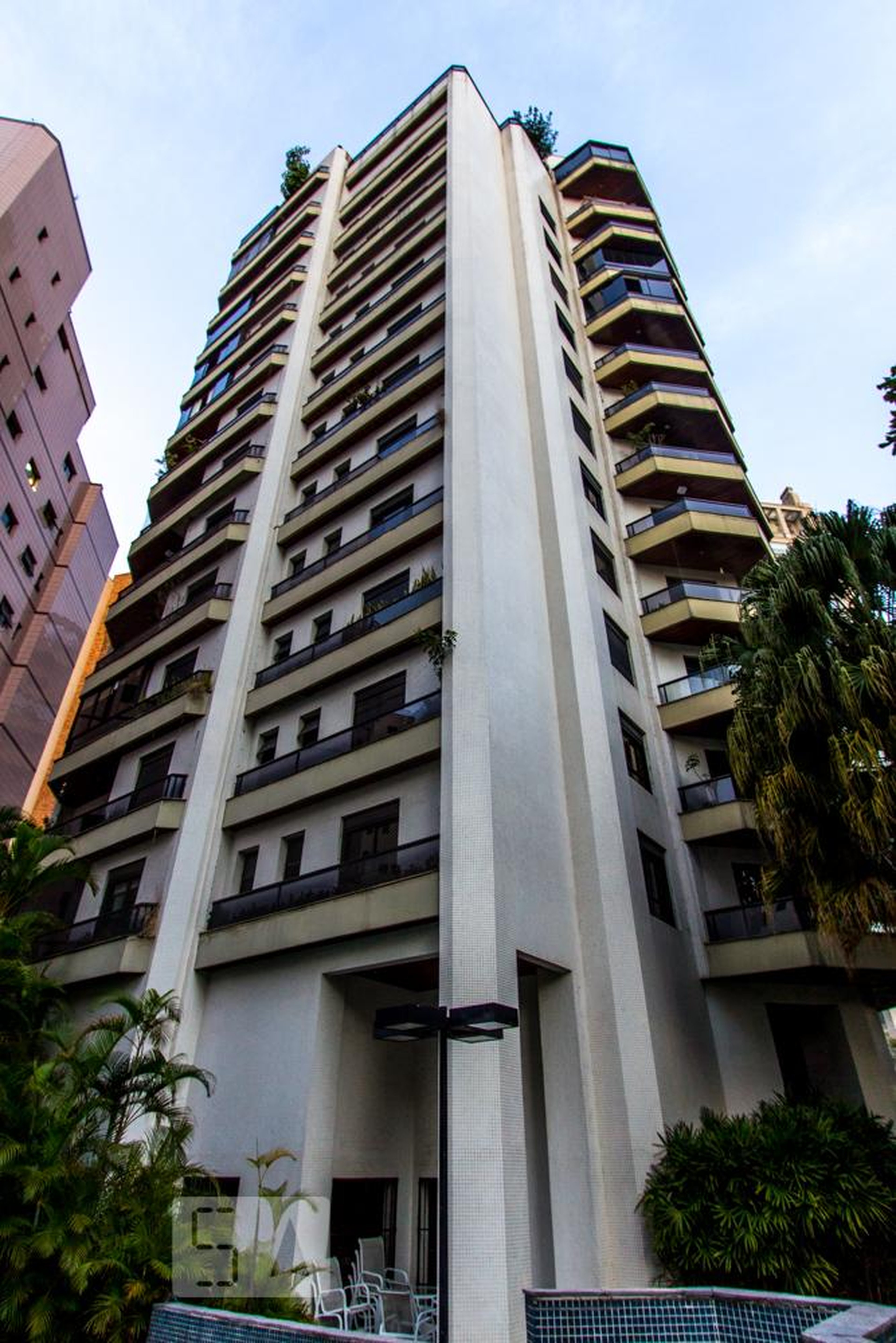 Edificio Condomínio Renoir