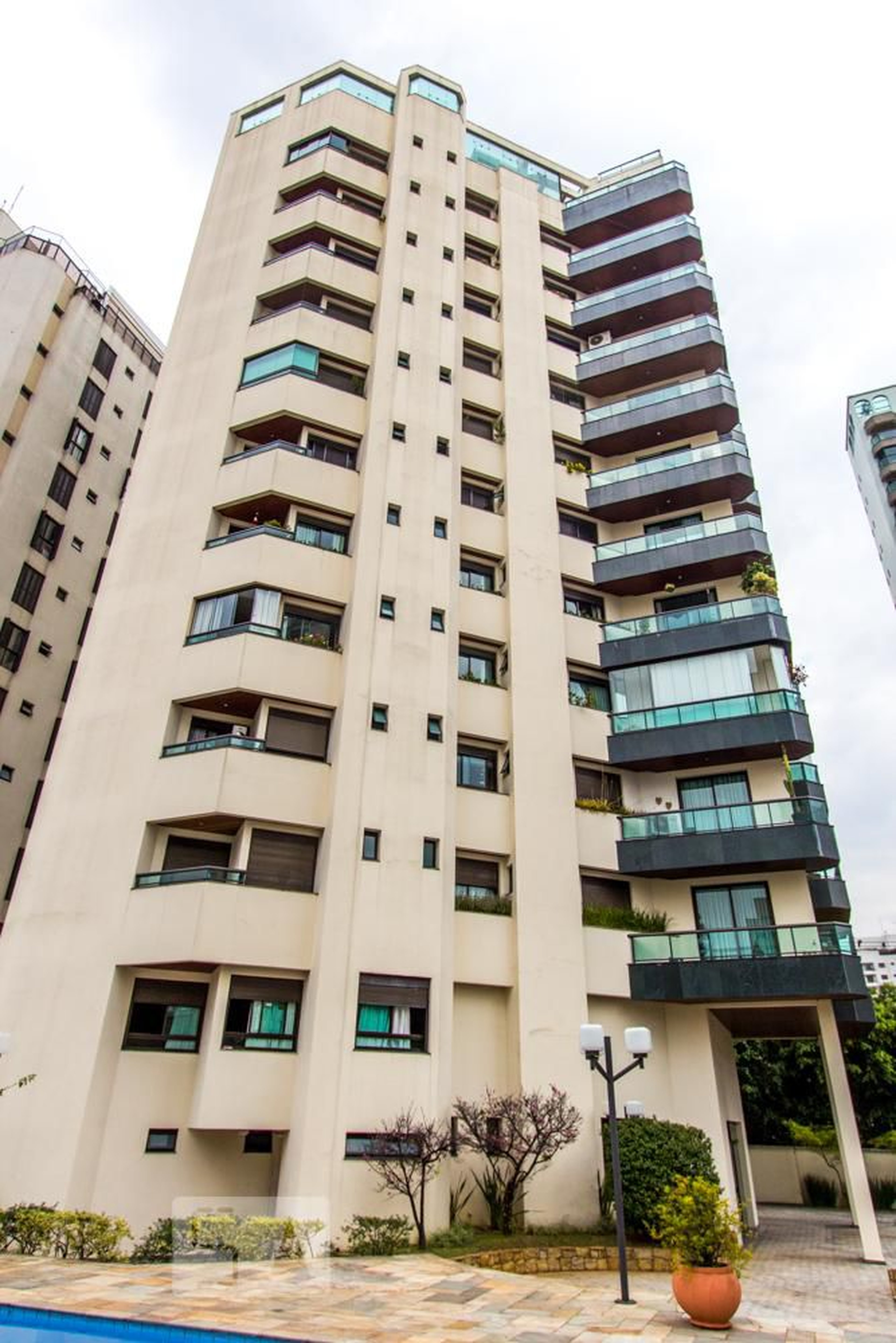 Edificio Condomínio Green House