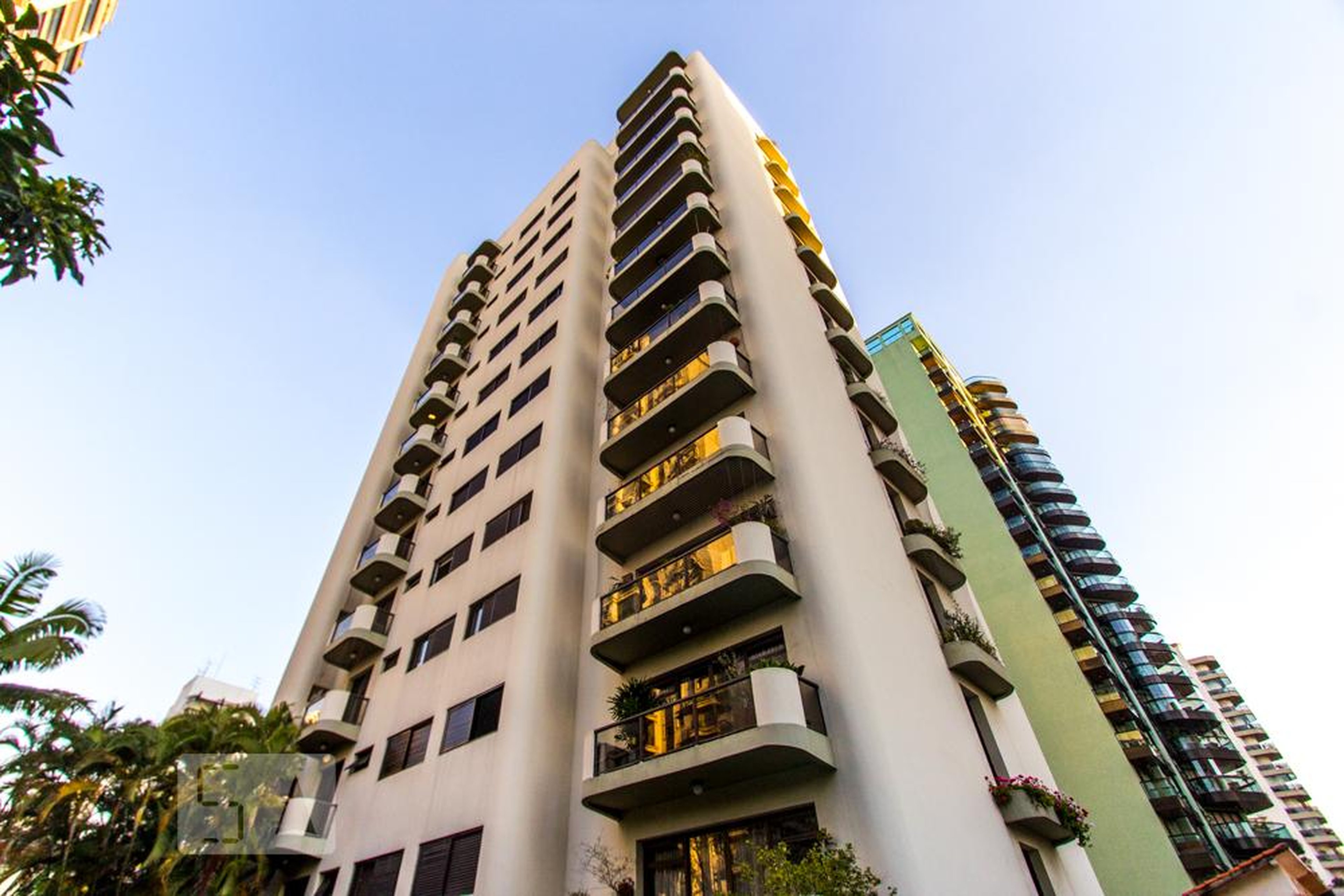 Edificio Condomínio Las Brisas