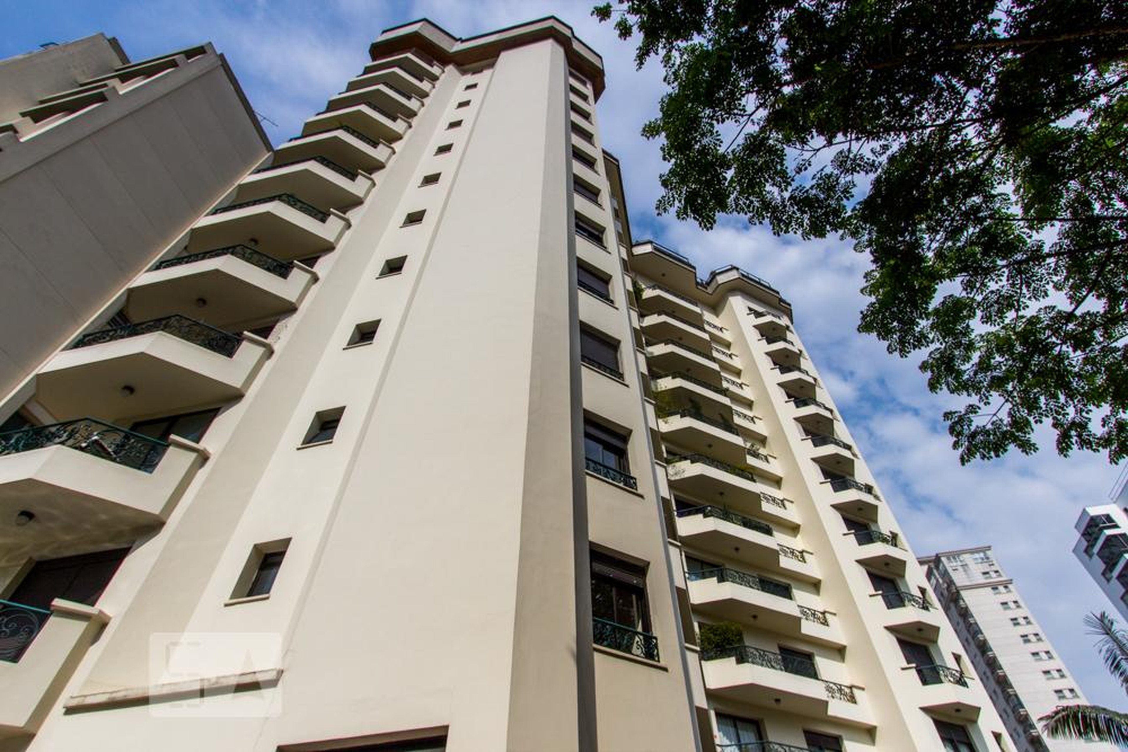 Edificio Condomínio Mont Morency