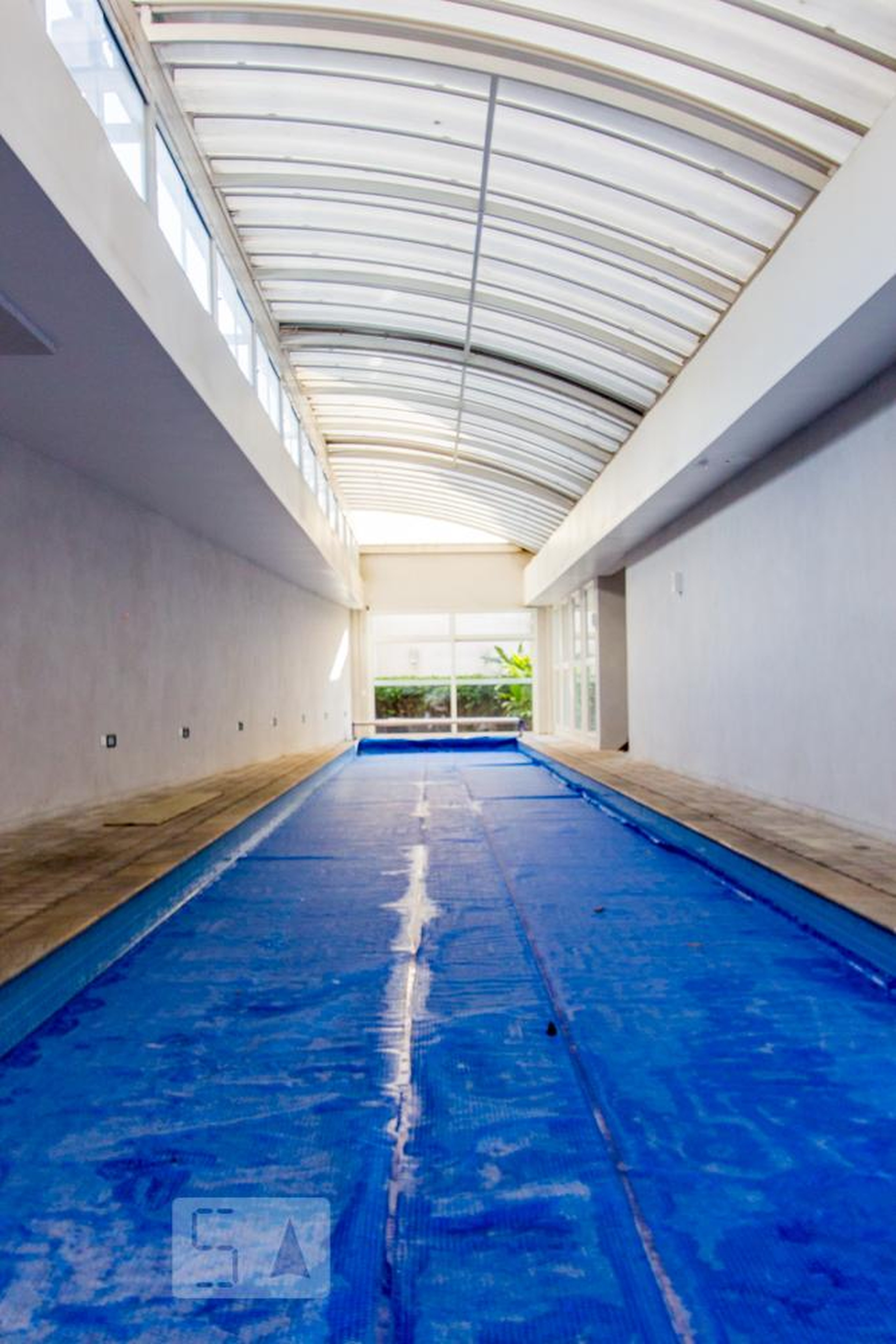 Piscina - Sr. Piero.  Falar com dona dayane