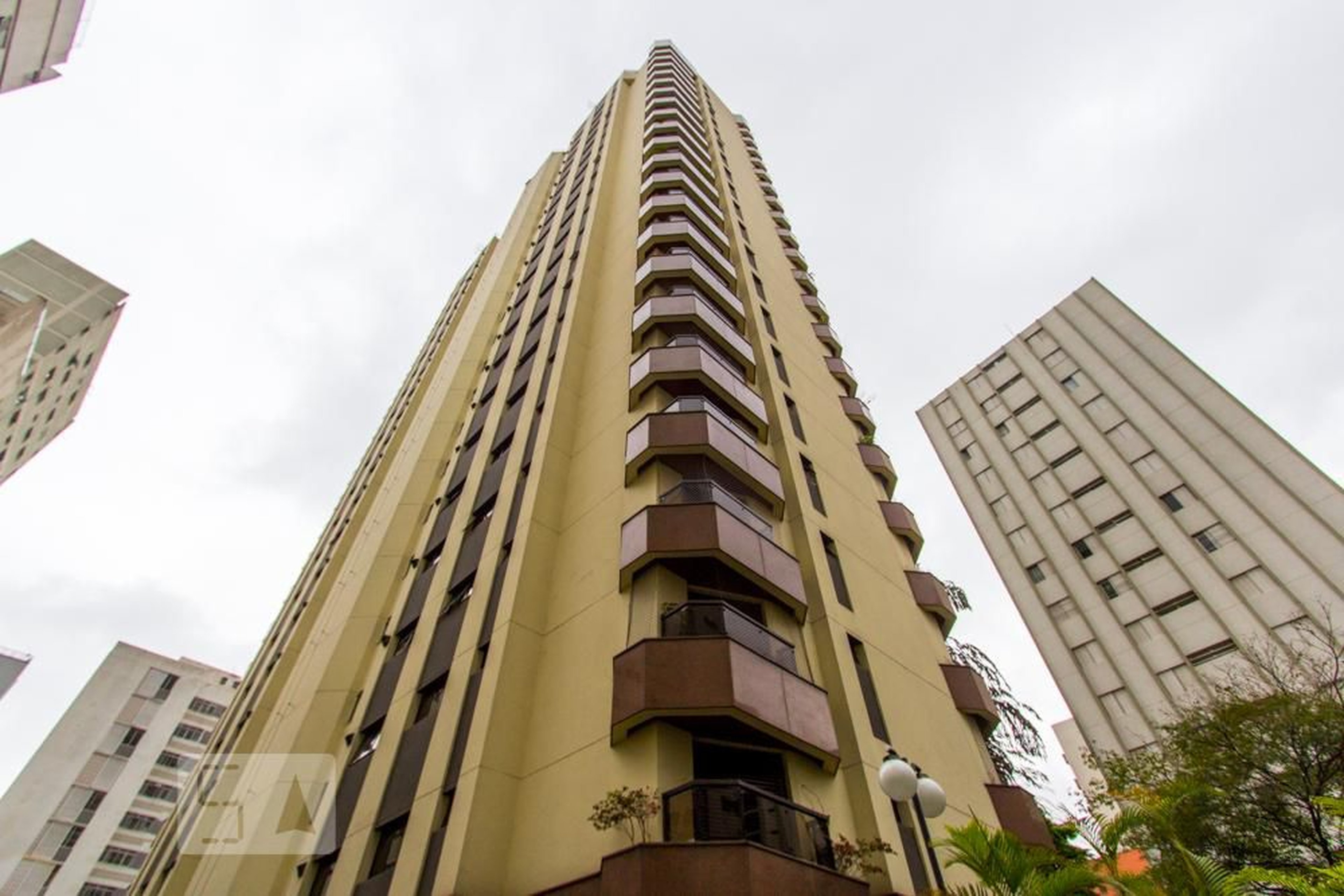 Edificio Condomínio Jardins de Giverny
