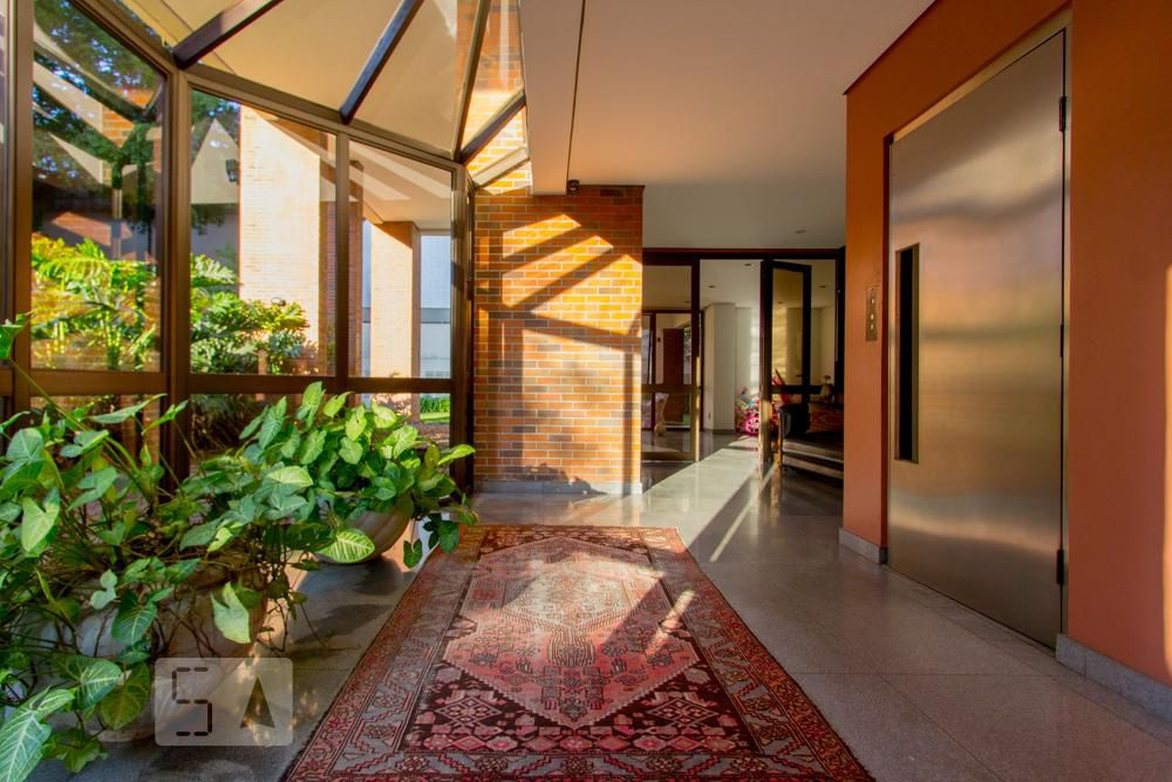 Hall Social - New Port