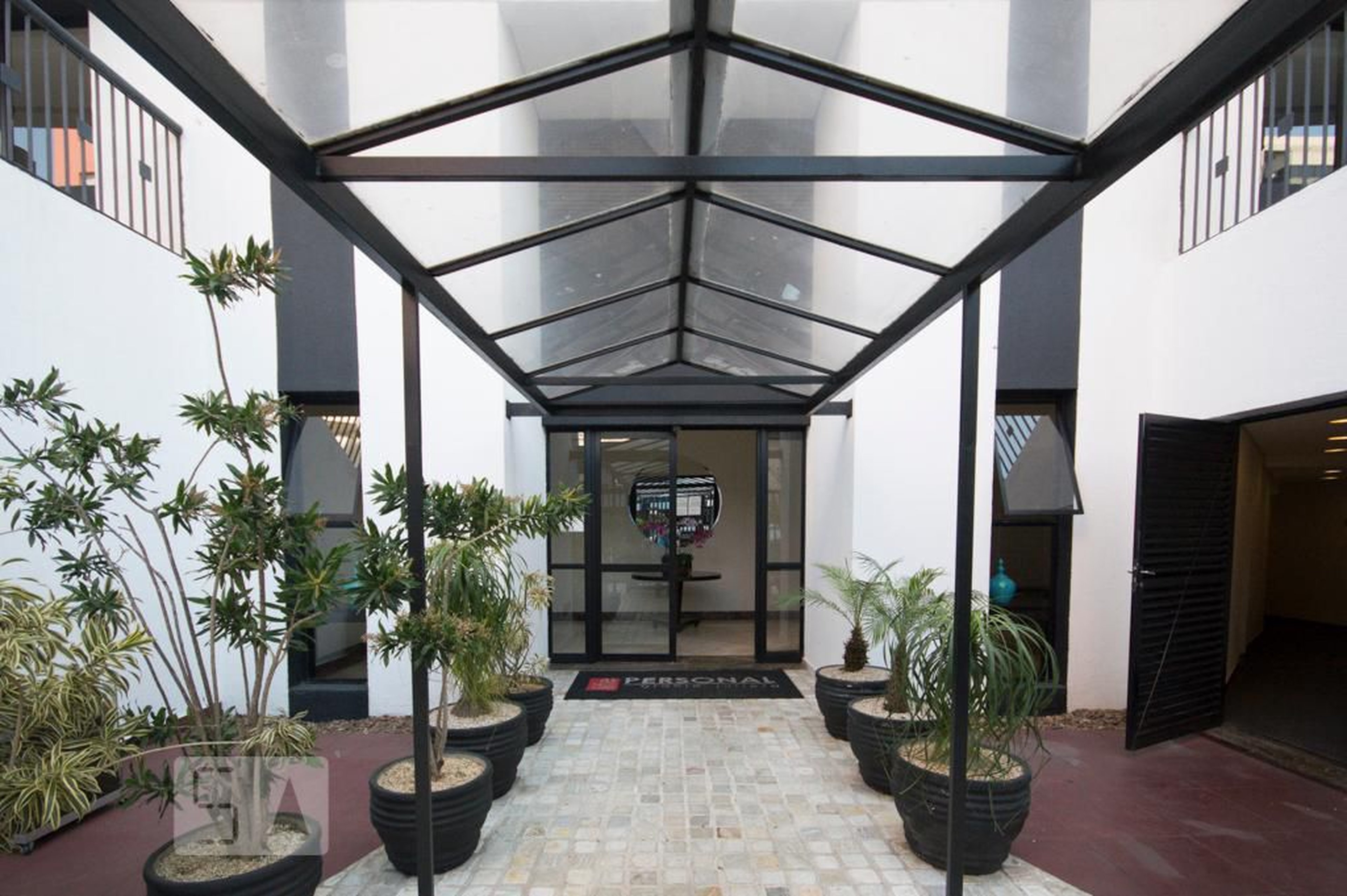 Entrada do Prédio - Personal Life Granja Julieta