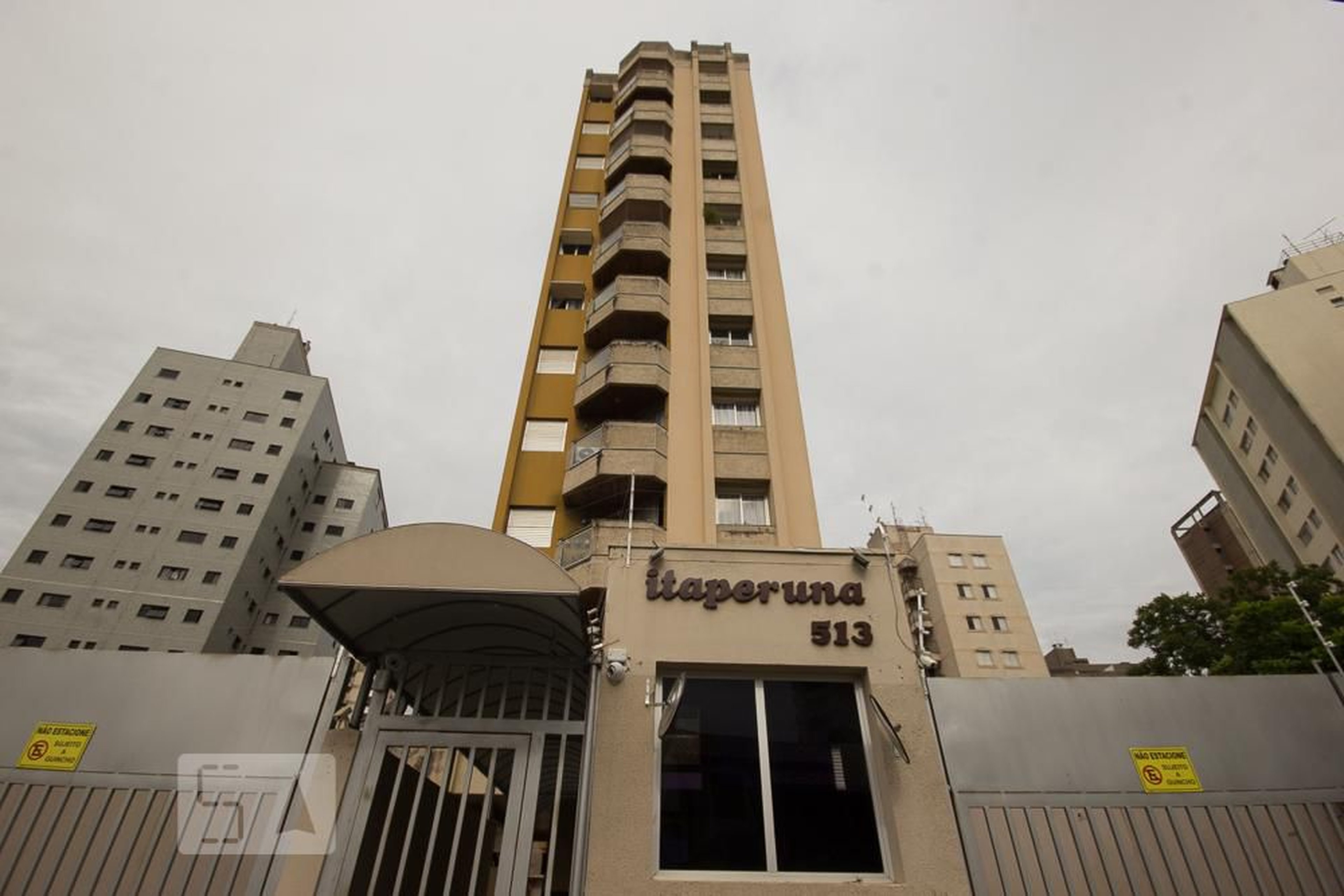 Fachada Condomínio em Rua Antonio Francisco de Andrade, 513