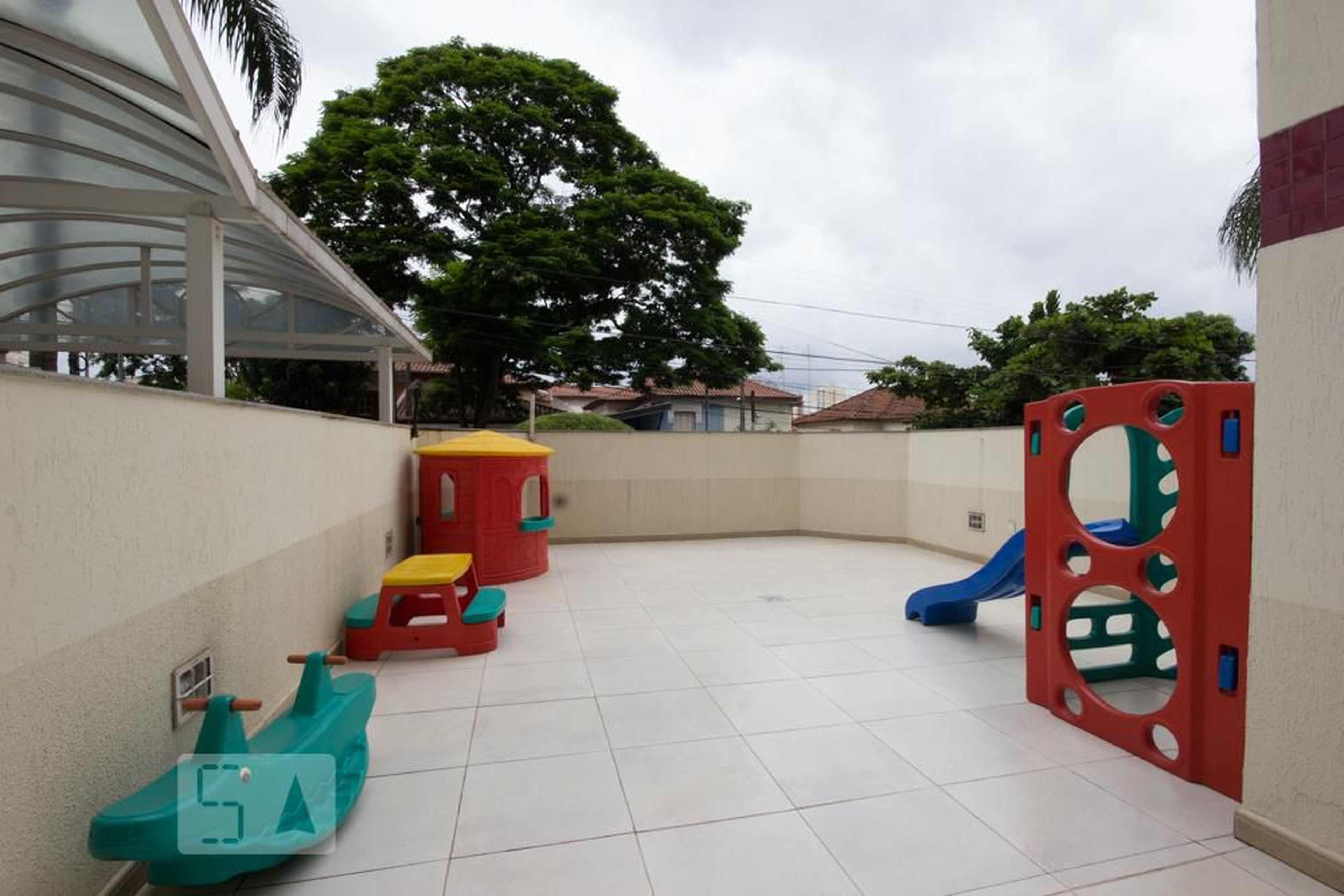 Playground - Maison Suisse