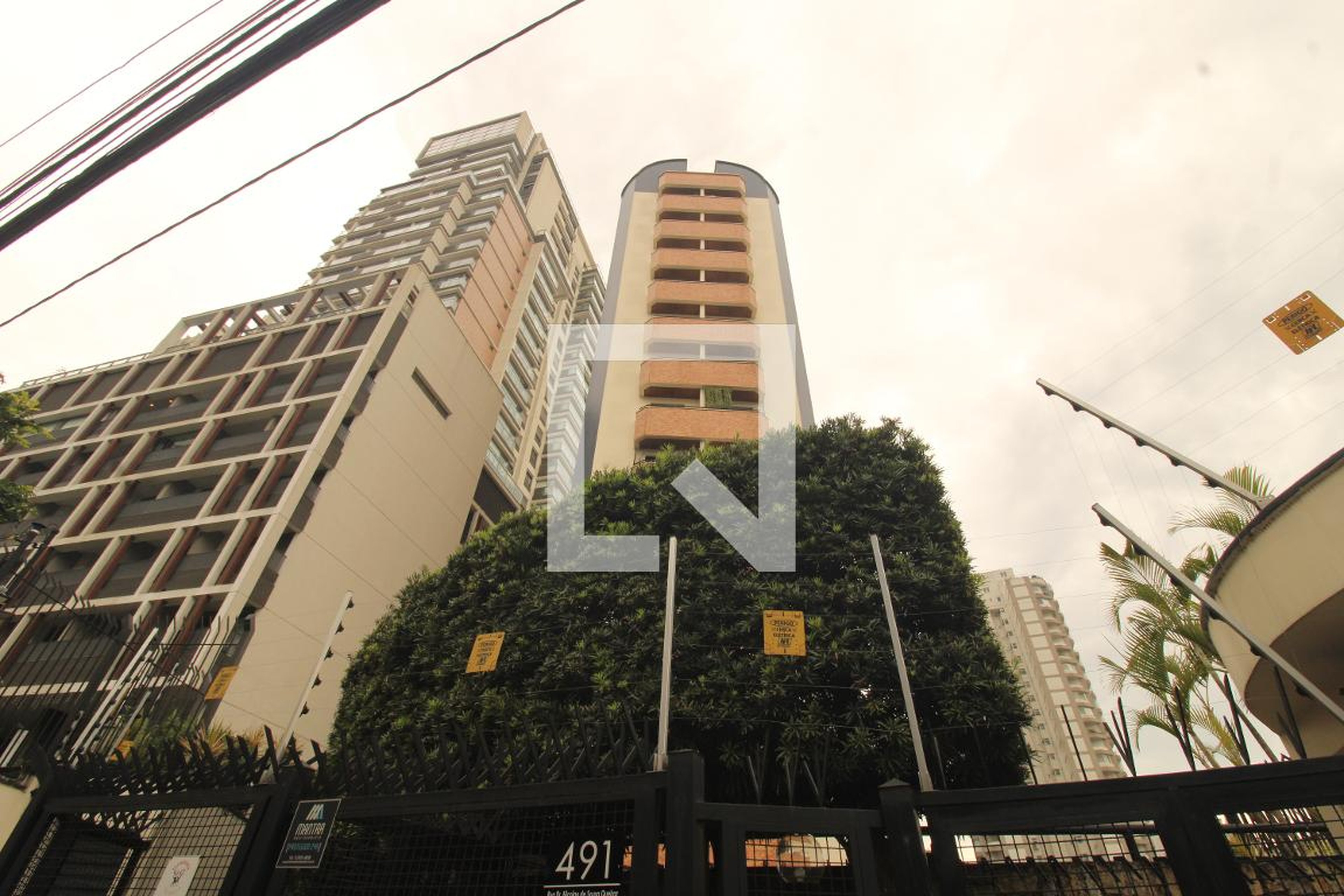 Fachada Condomínio Montreux