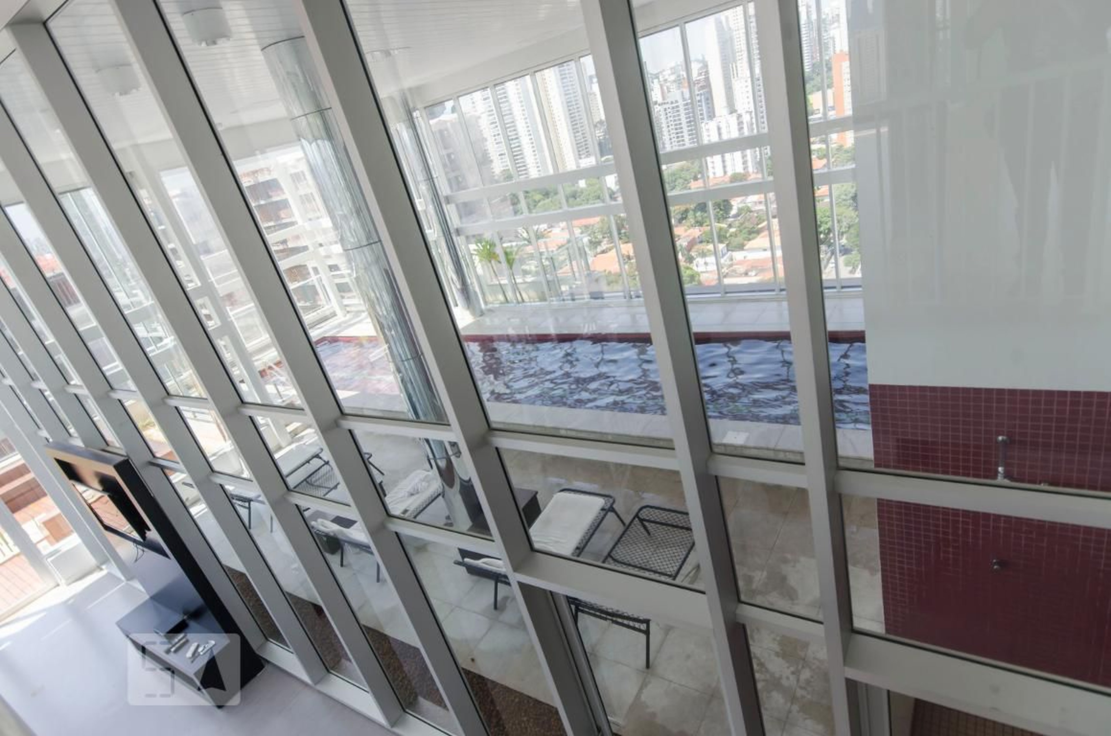 Piscina aquecida - New AGE Michigan