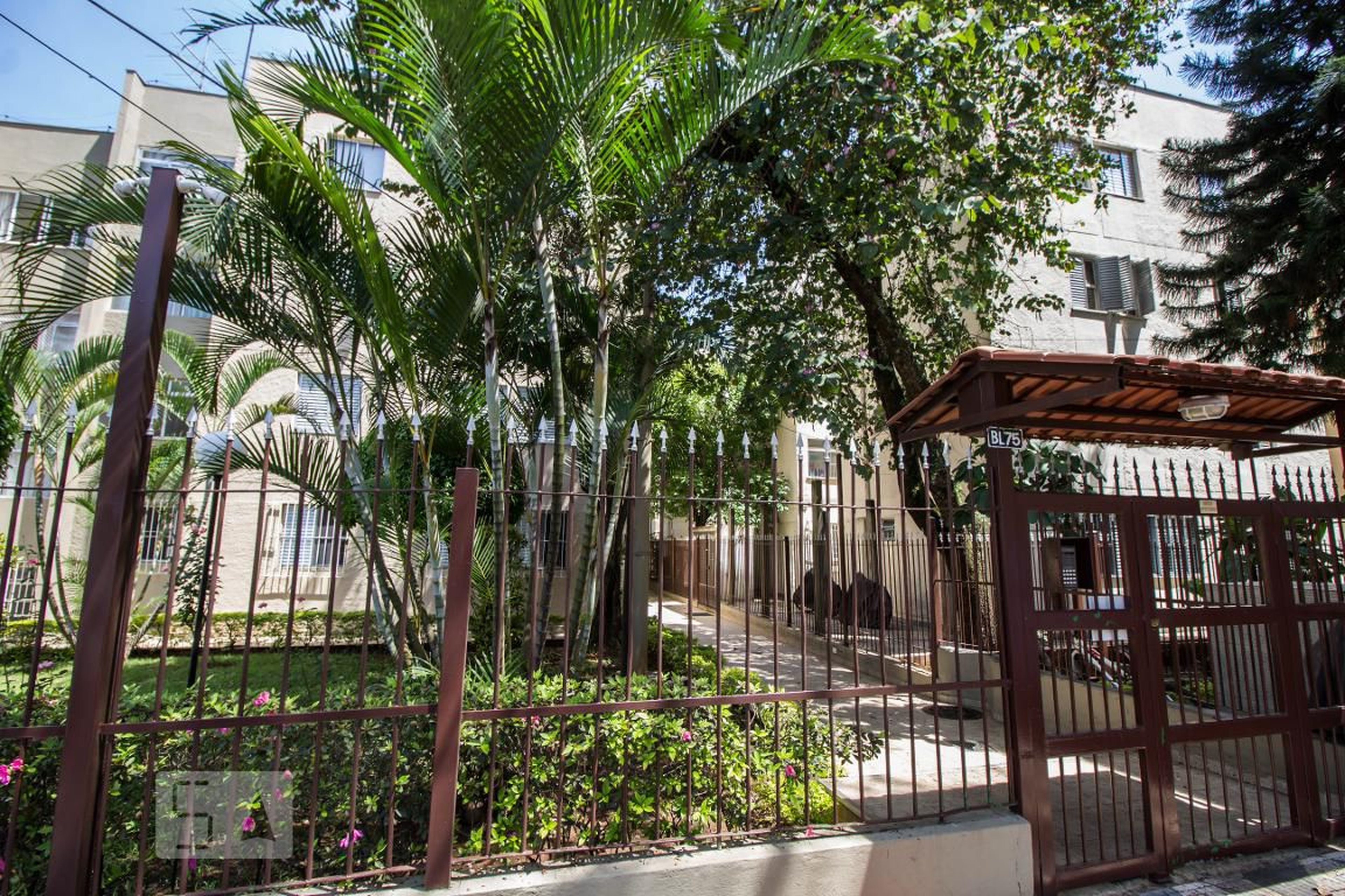 Fachada Condomínio 2001 Residencial