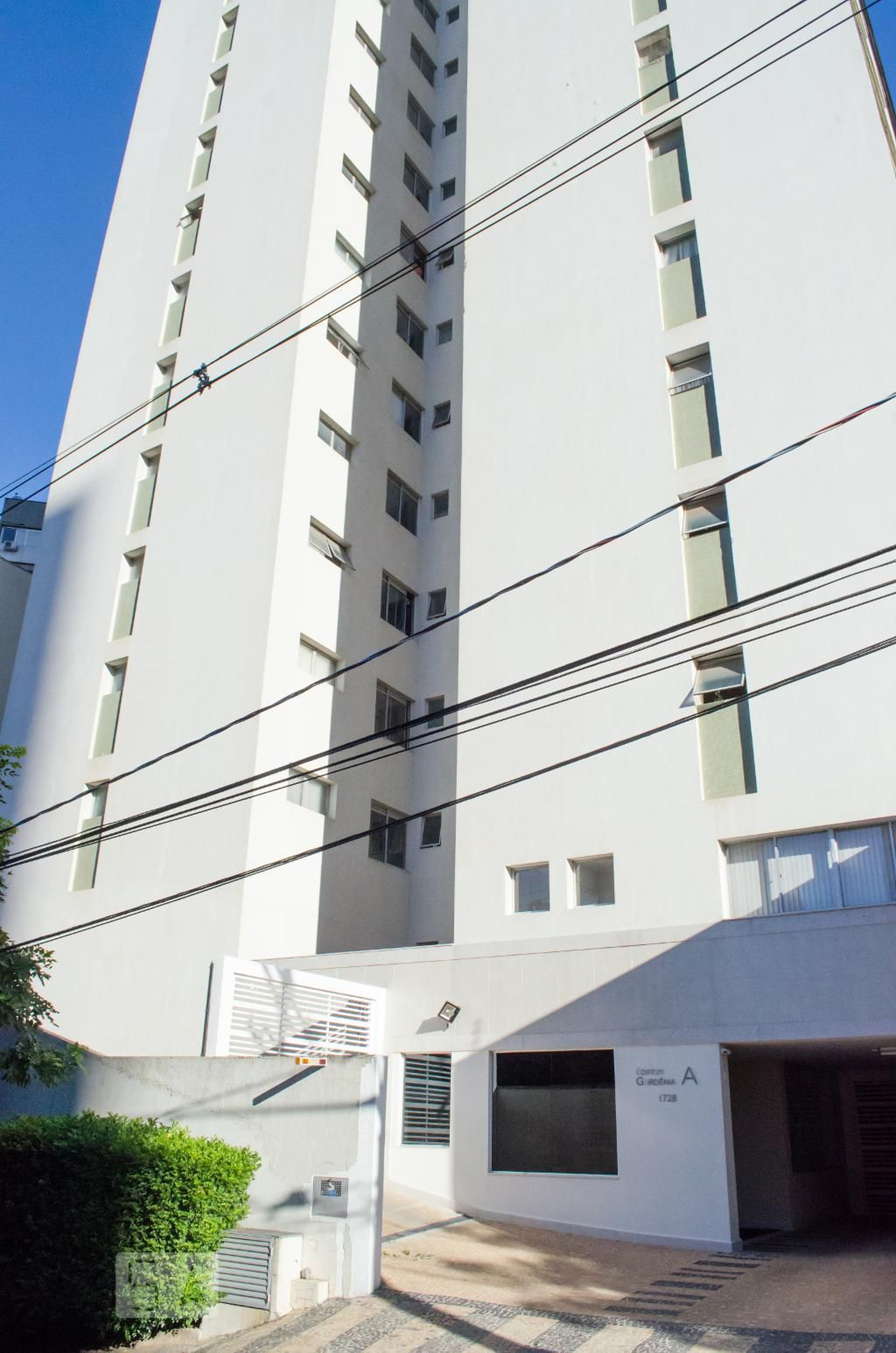 Fachada do prédio Condomínio em Avenida Doutor Moraes Salles, 1728