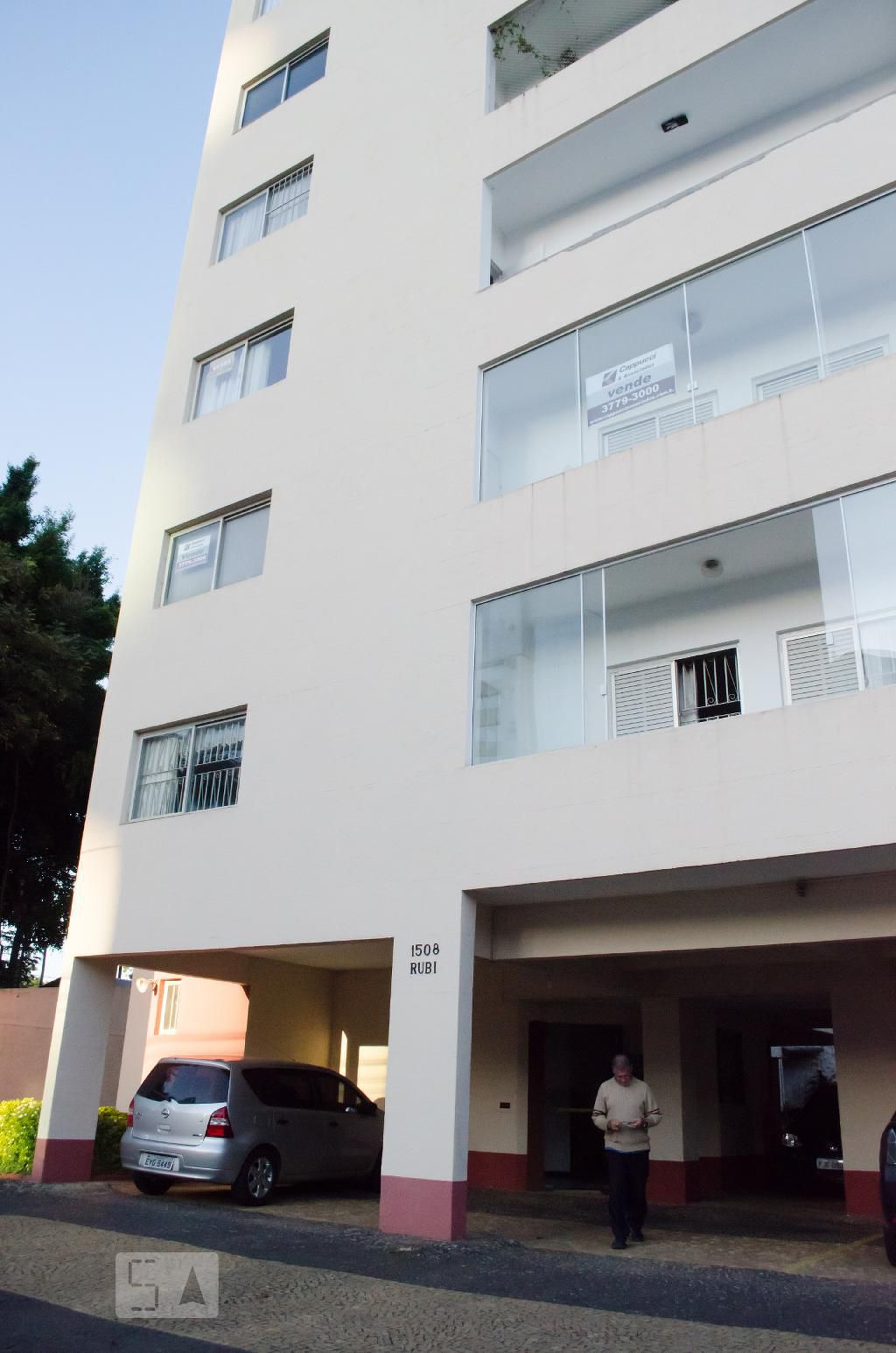 Fachada do prédio Condomínio Rubi