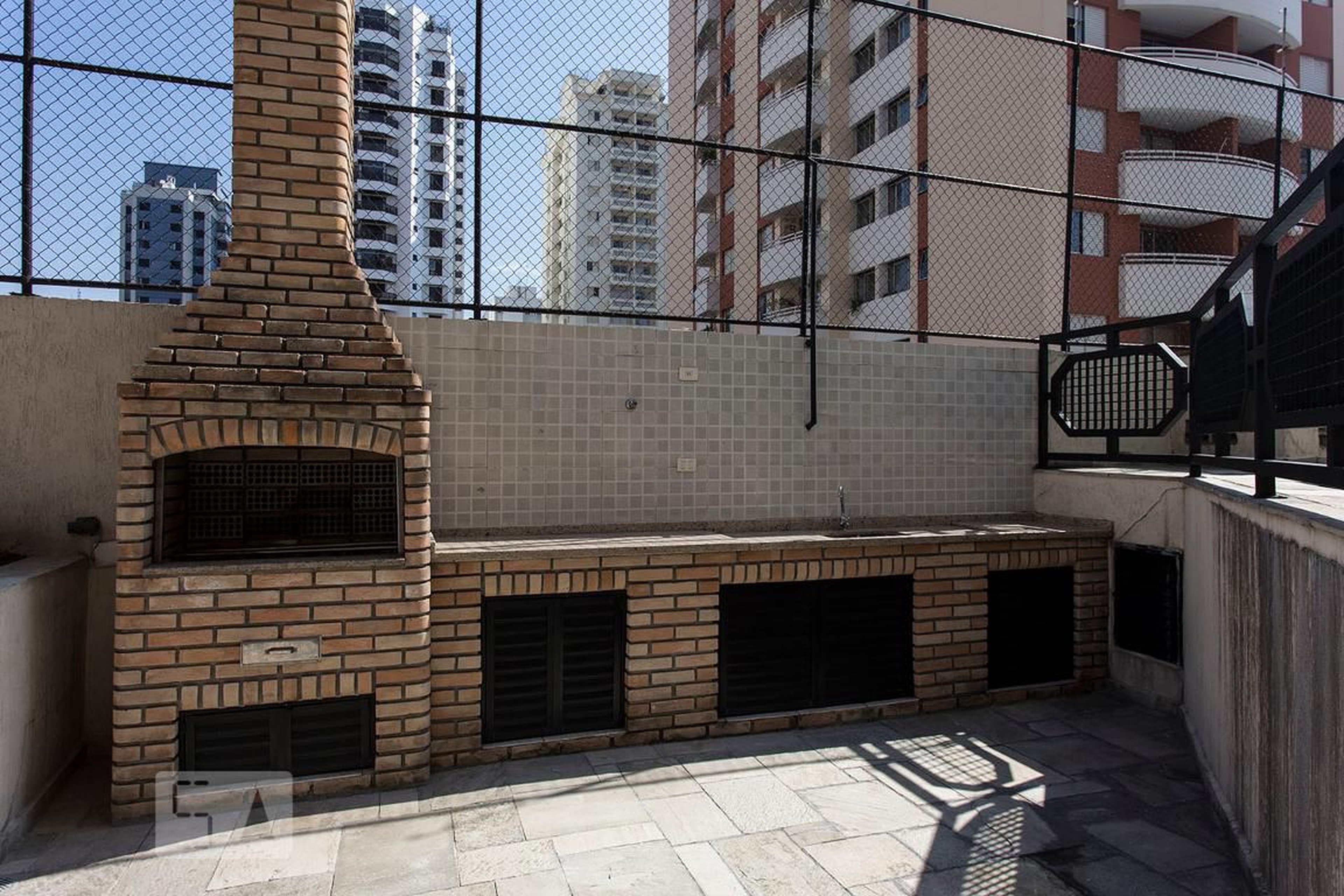 Churrasqueira - Sumaré Hill