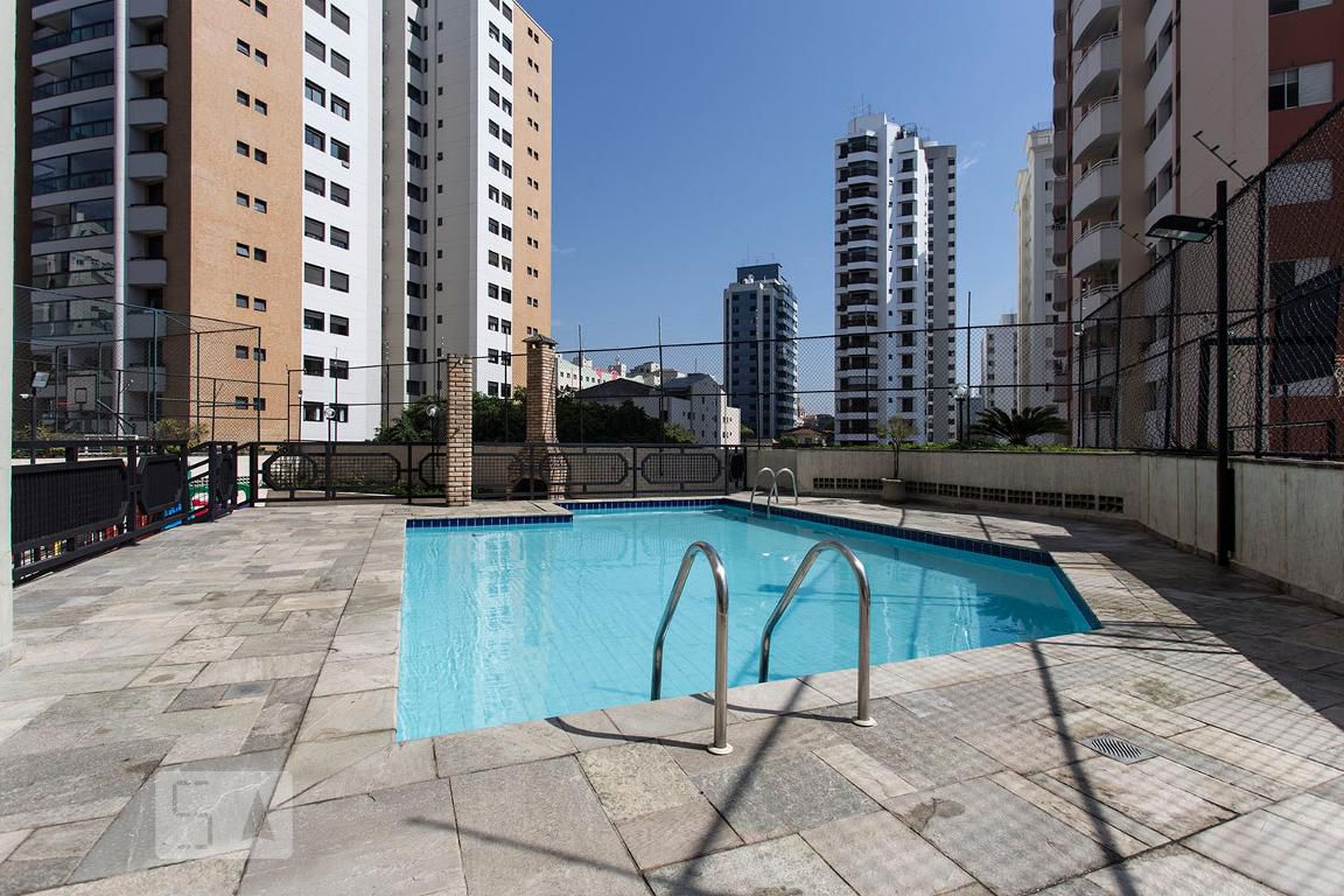 Piscina - Sumaré Hill