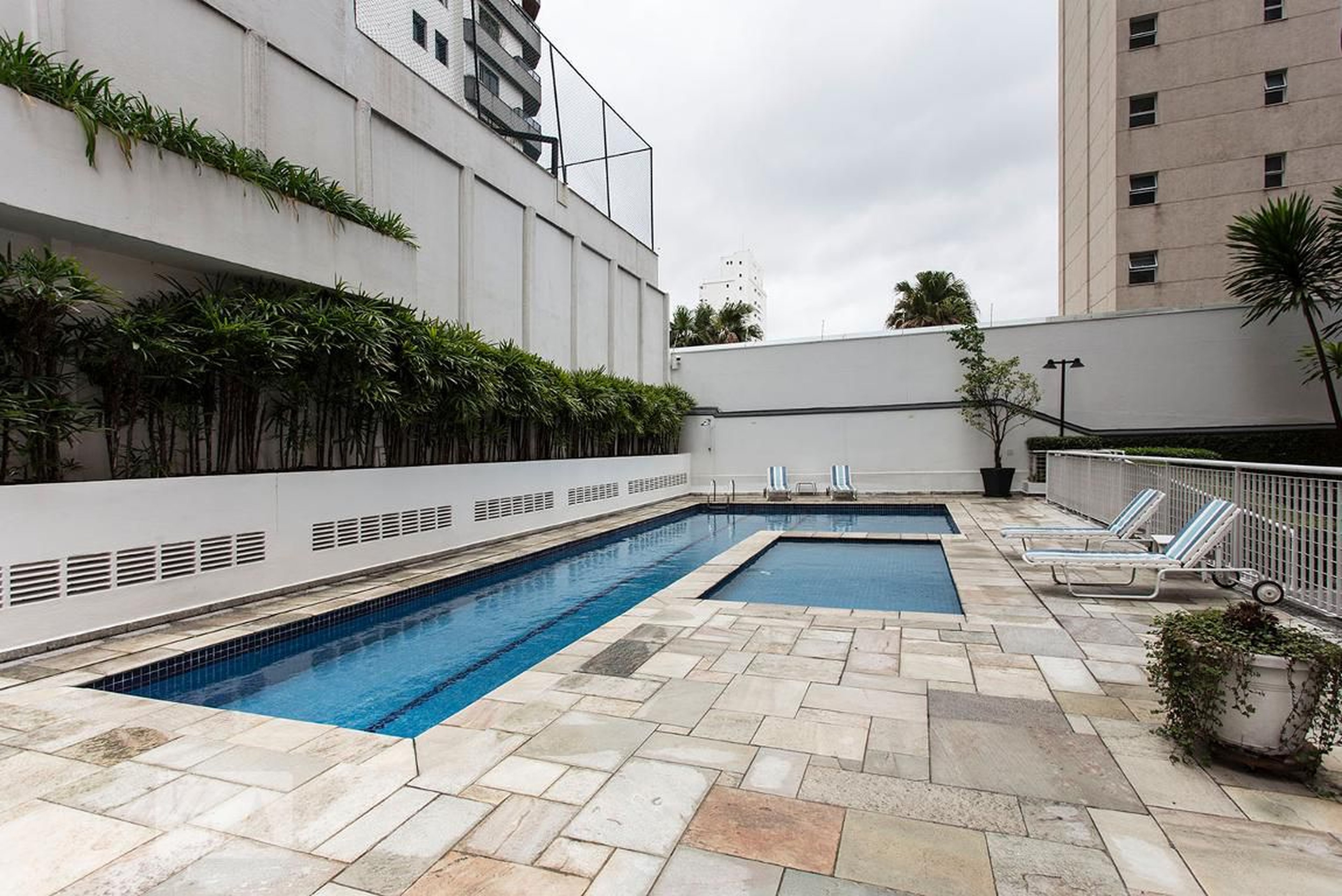 Piscina - Claude Debussy