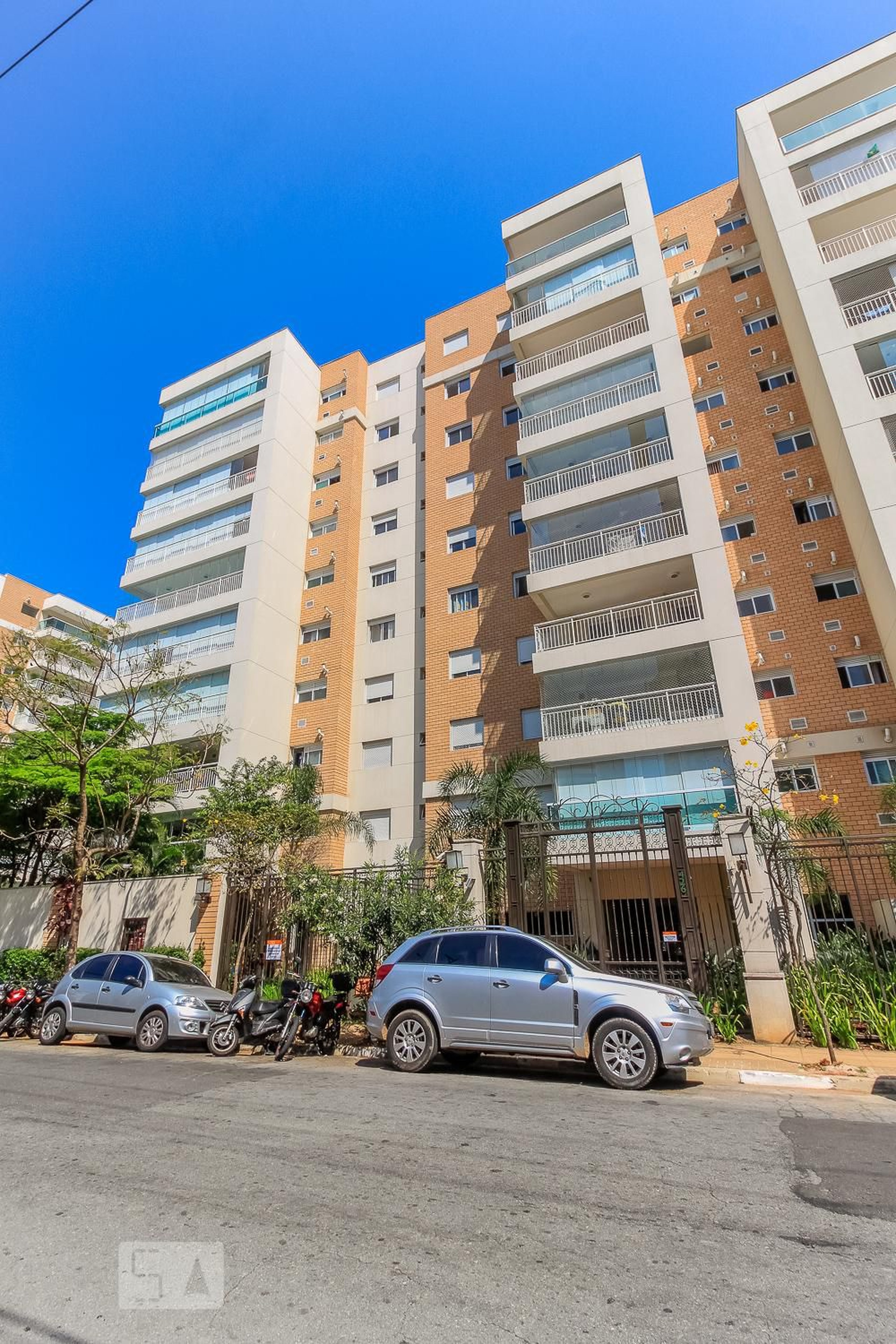 Fachada Condomínio em Rua João Antônio de Oliveira, 429