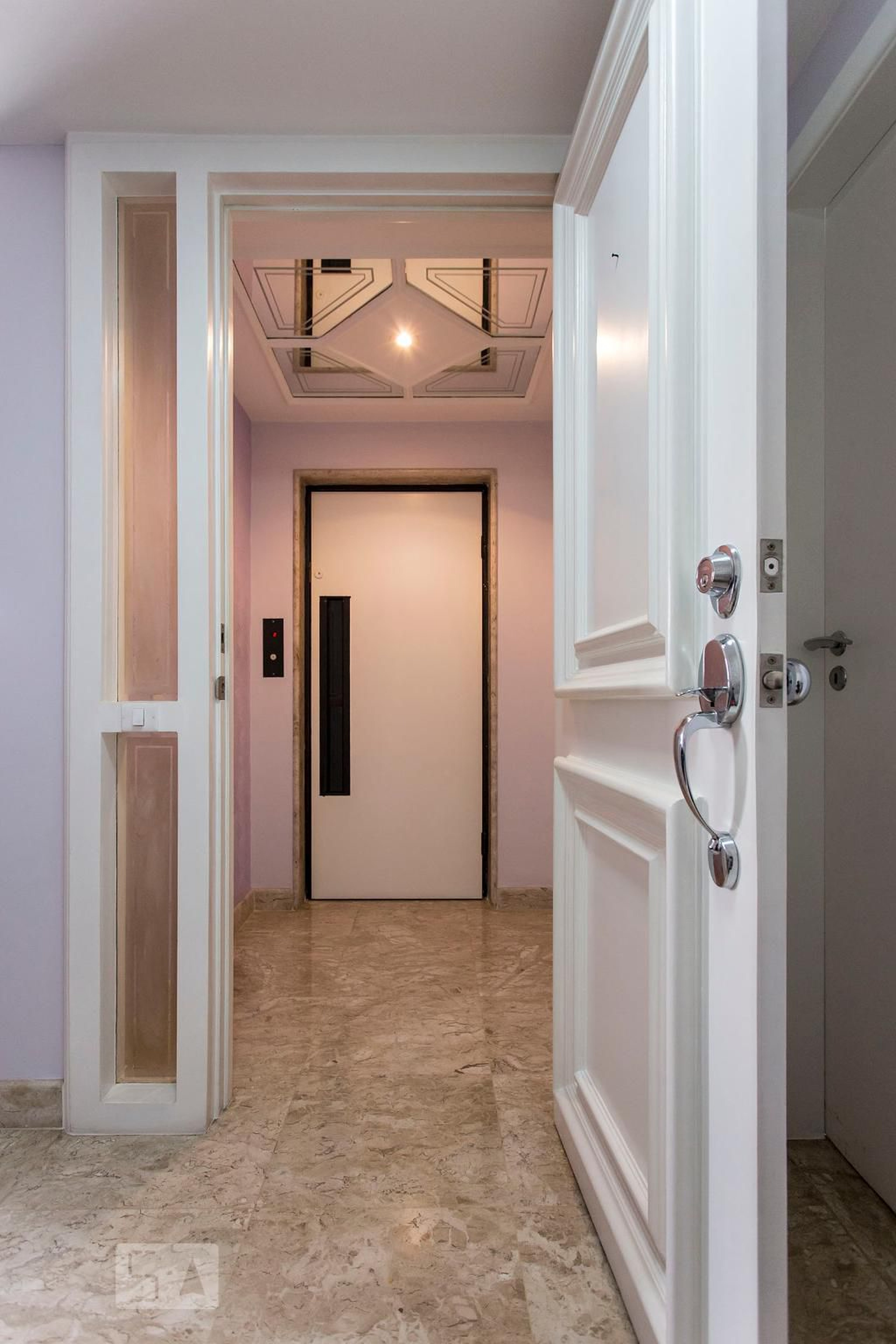 Entrada social - Edifício Taft Tower