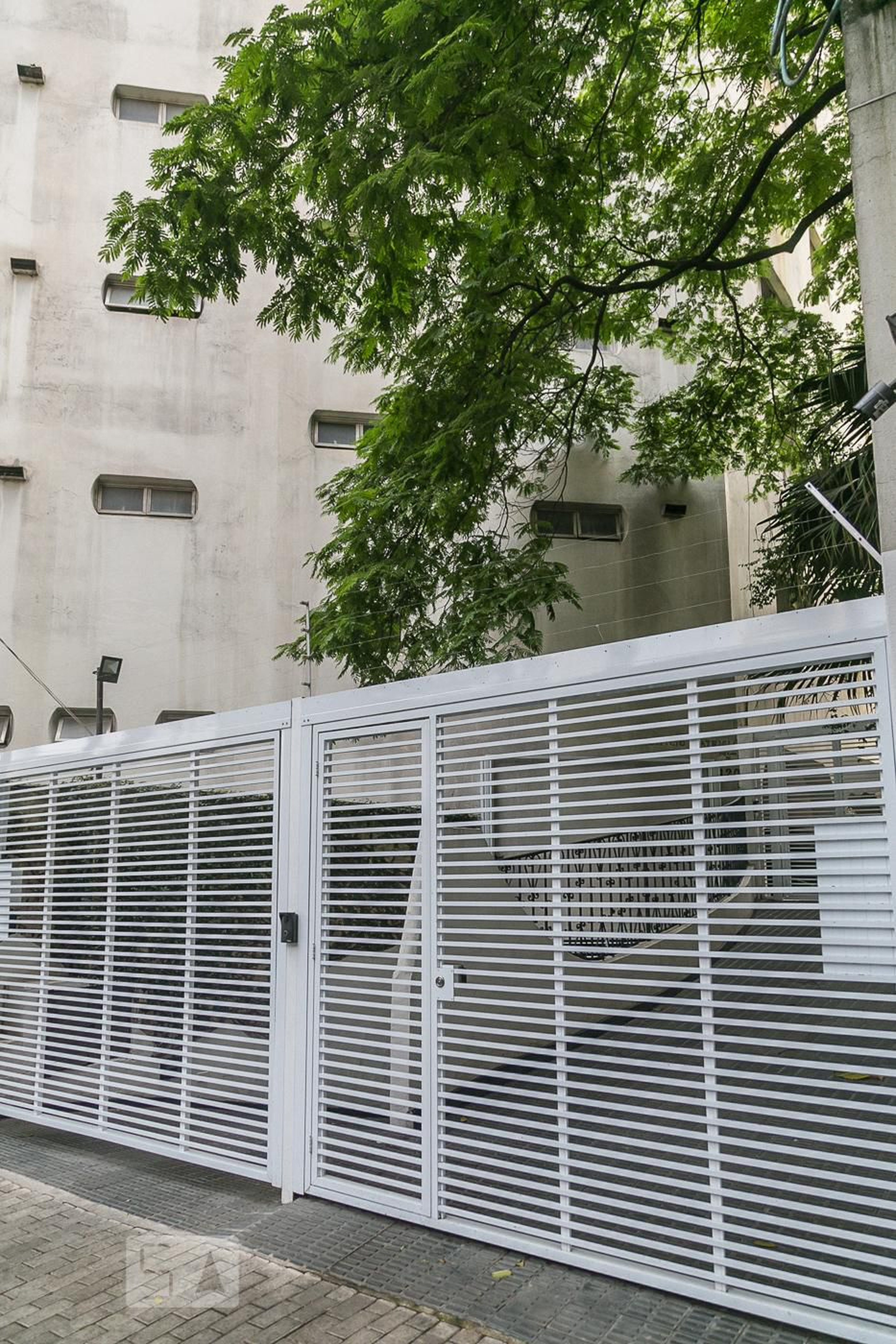 Fachada Condomínio em Rua Brigadeiro Haroldo Veloso, 120