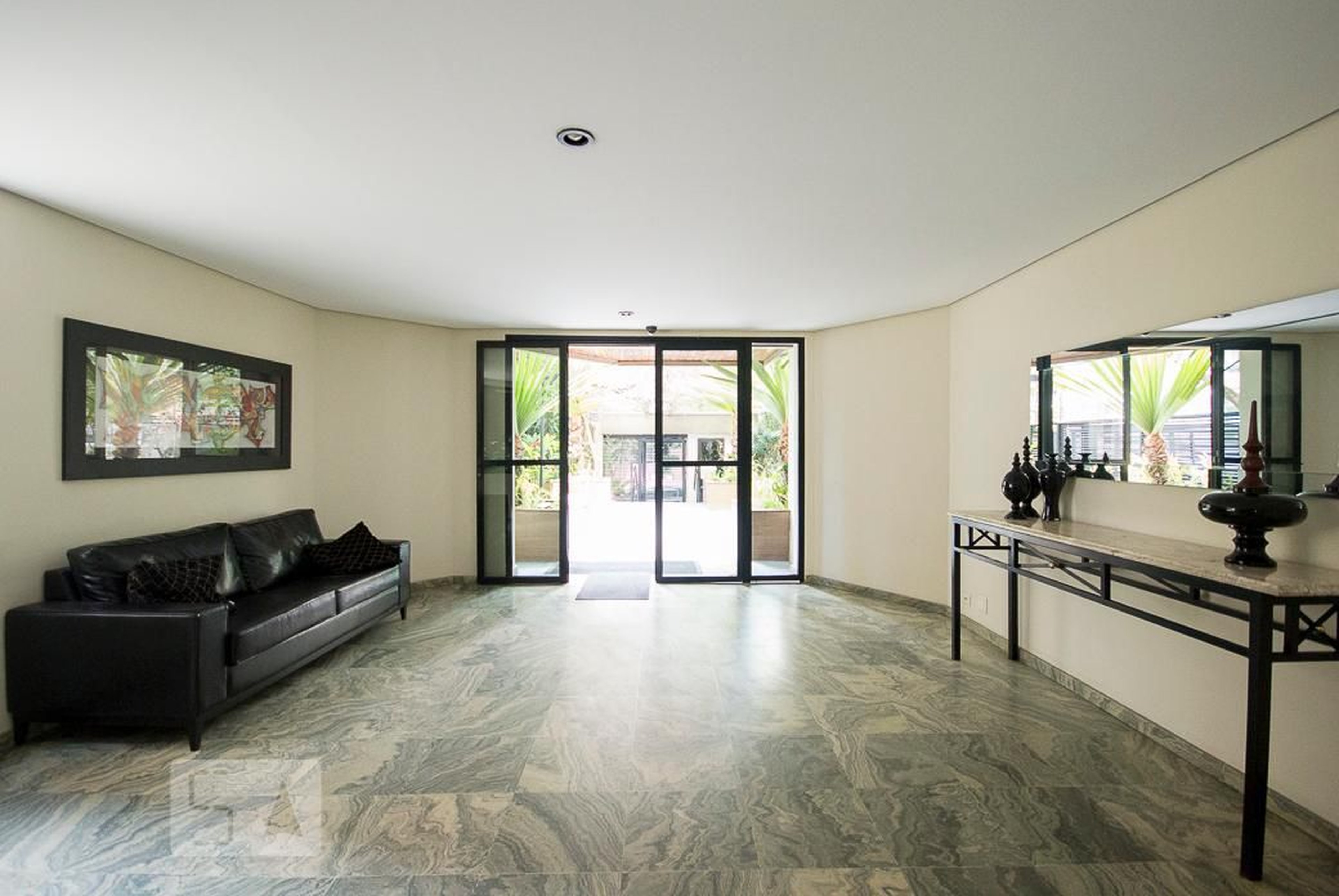 Hall de Entrada - Cisne Branco