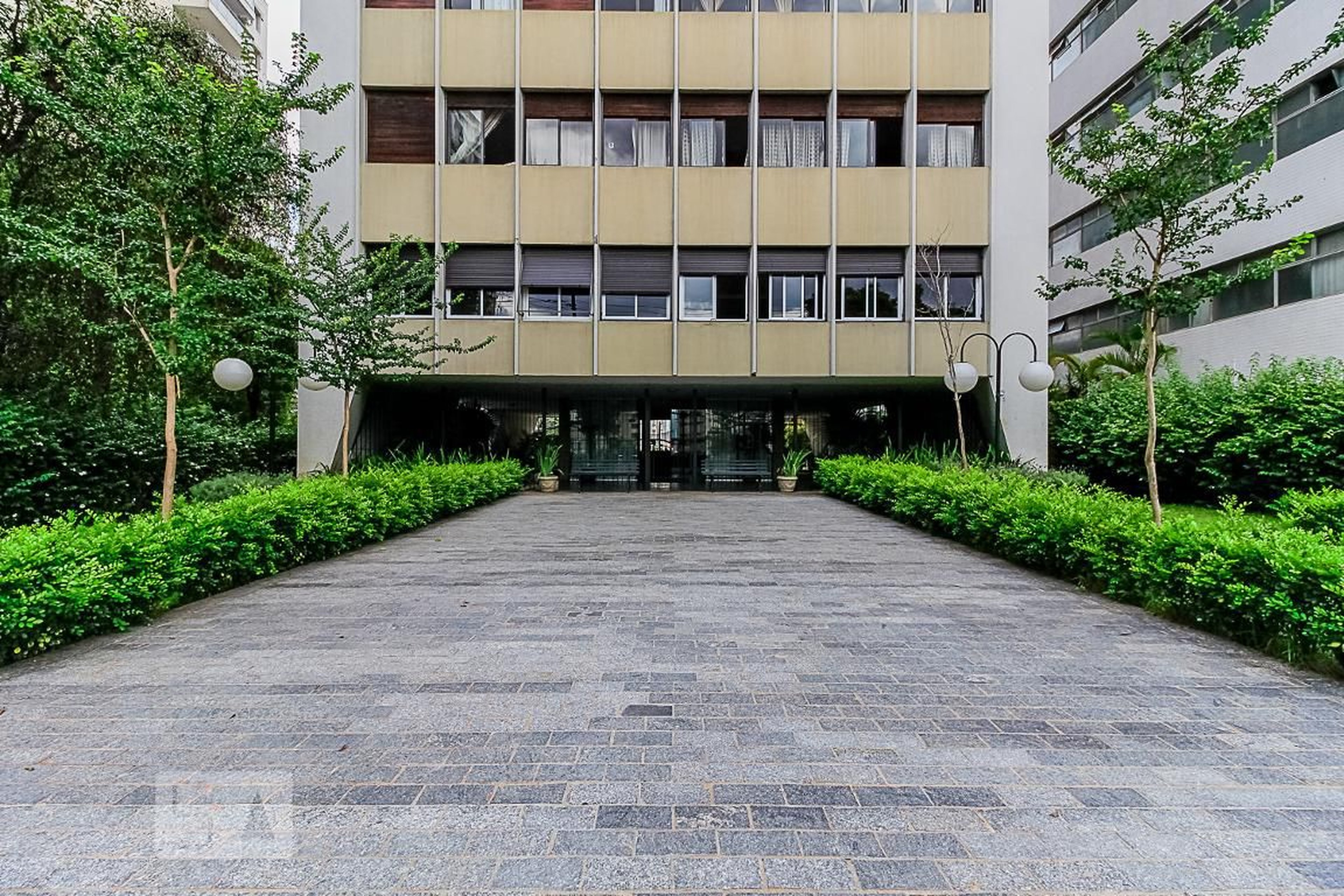 Entrada - Edifício Alvorada