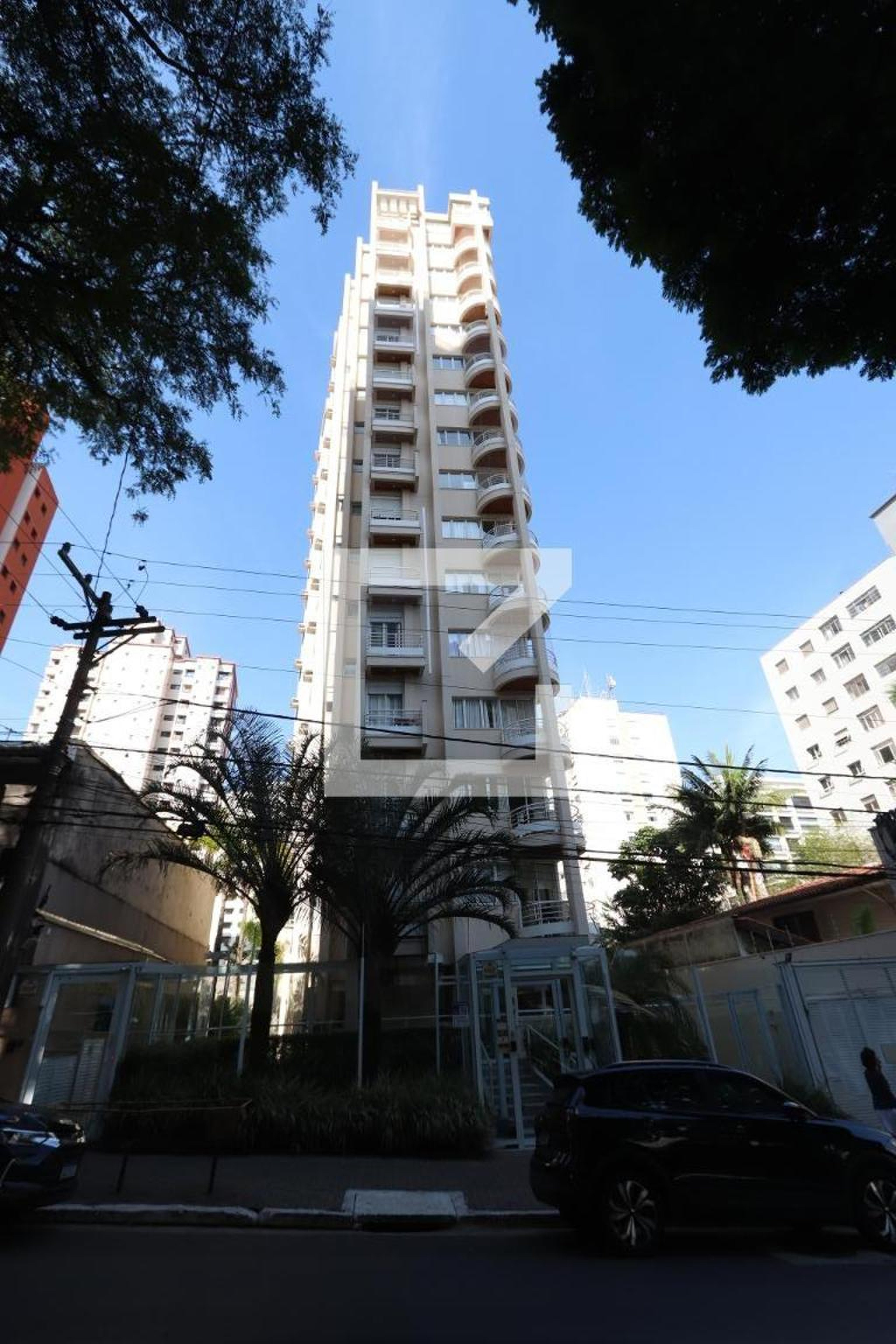 Fachada do Prédio Condomínio Roumanos