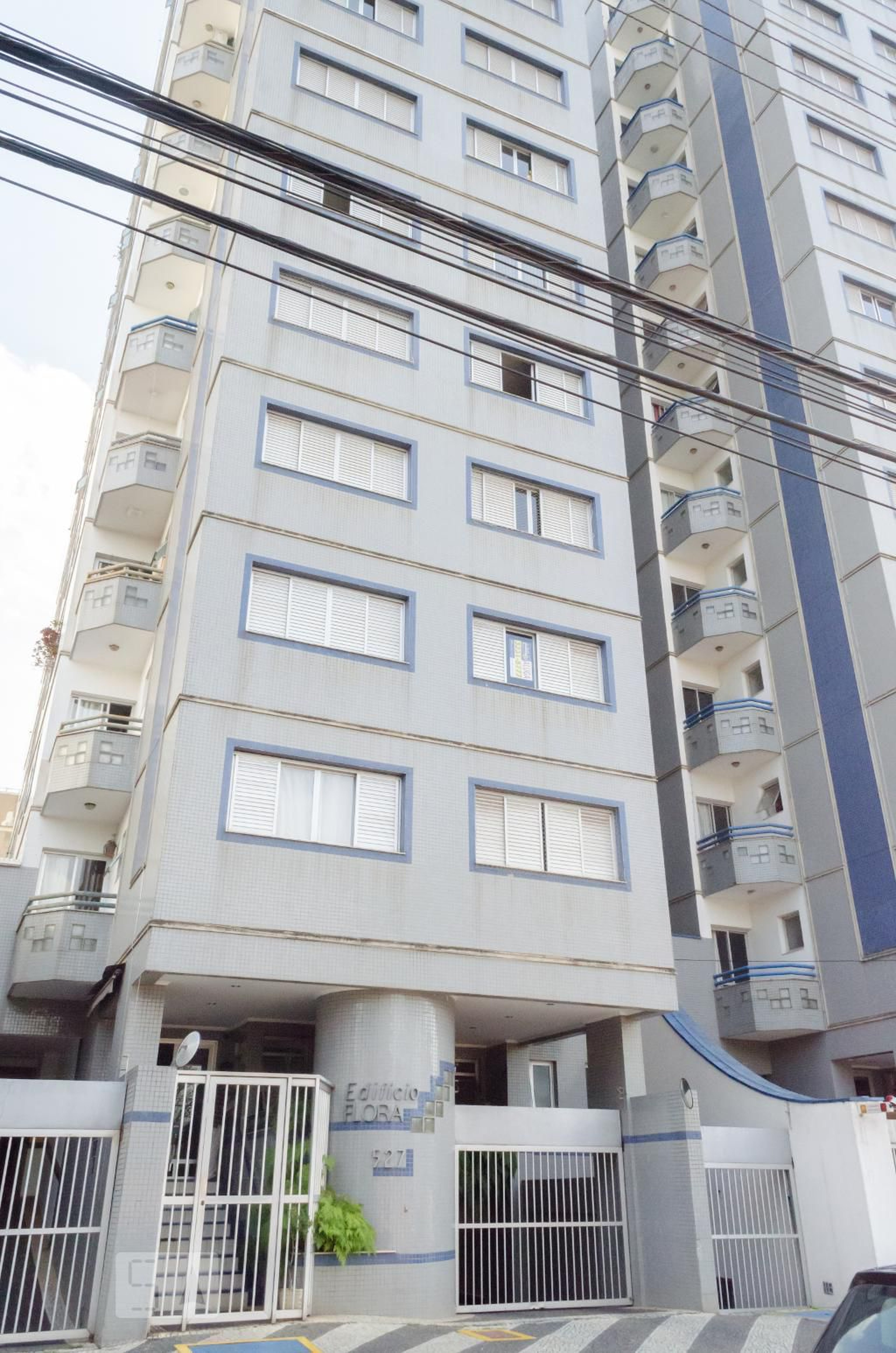 Fachada do prédio Condomínio Flora