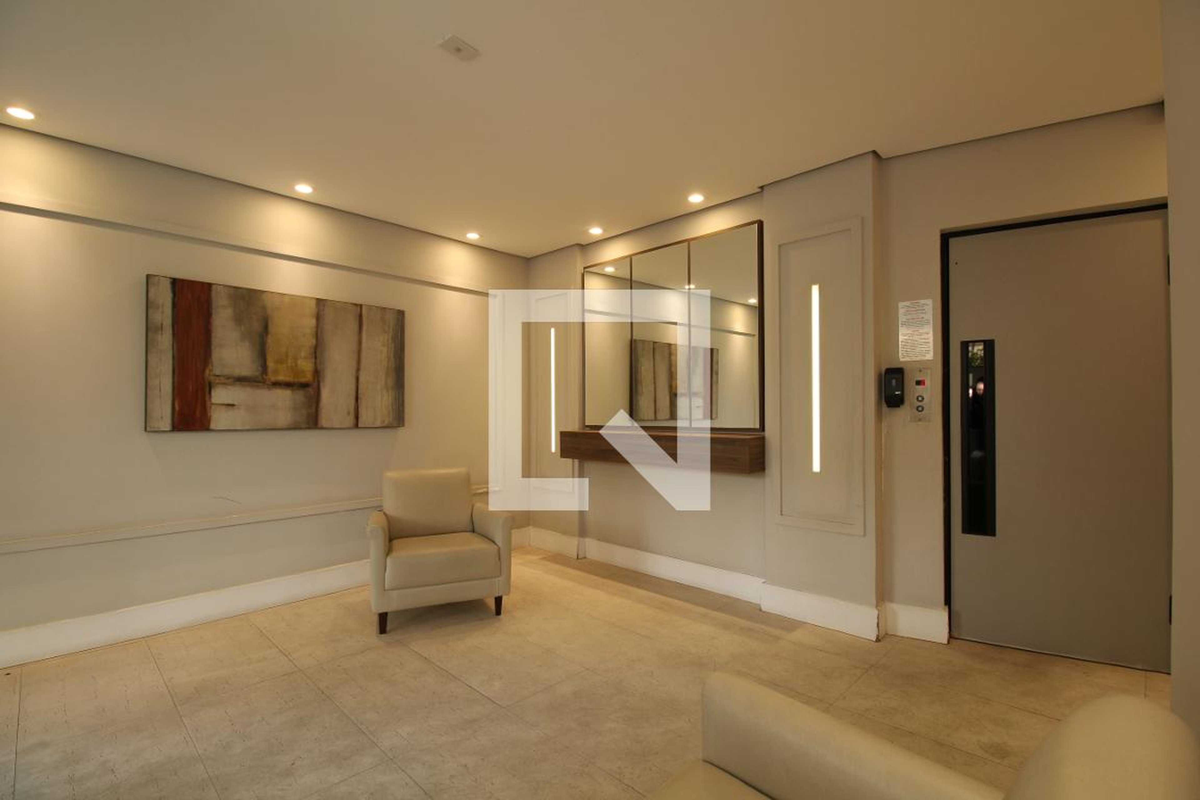 Hall de entrada - Monte Leone E Monte Corvino