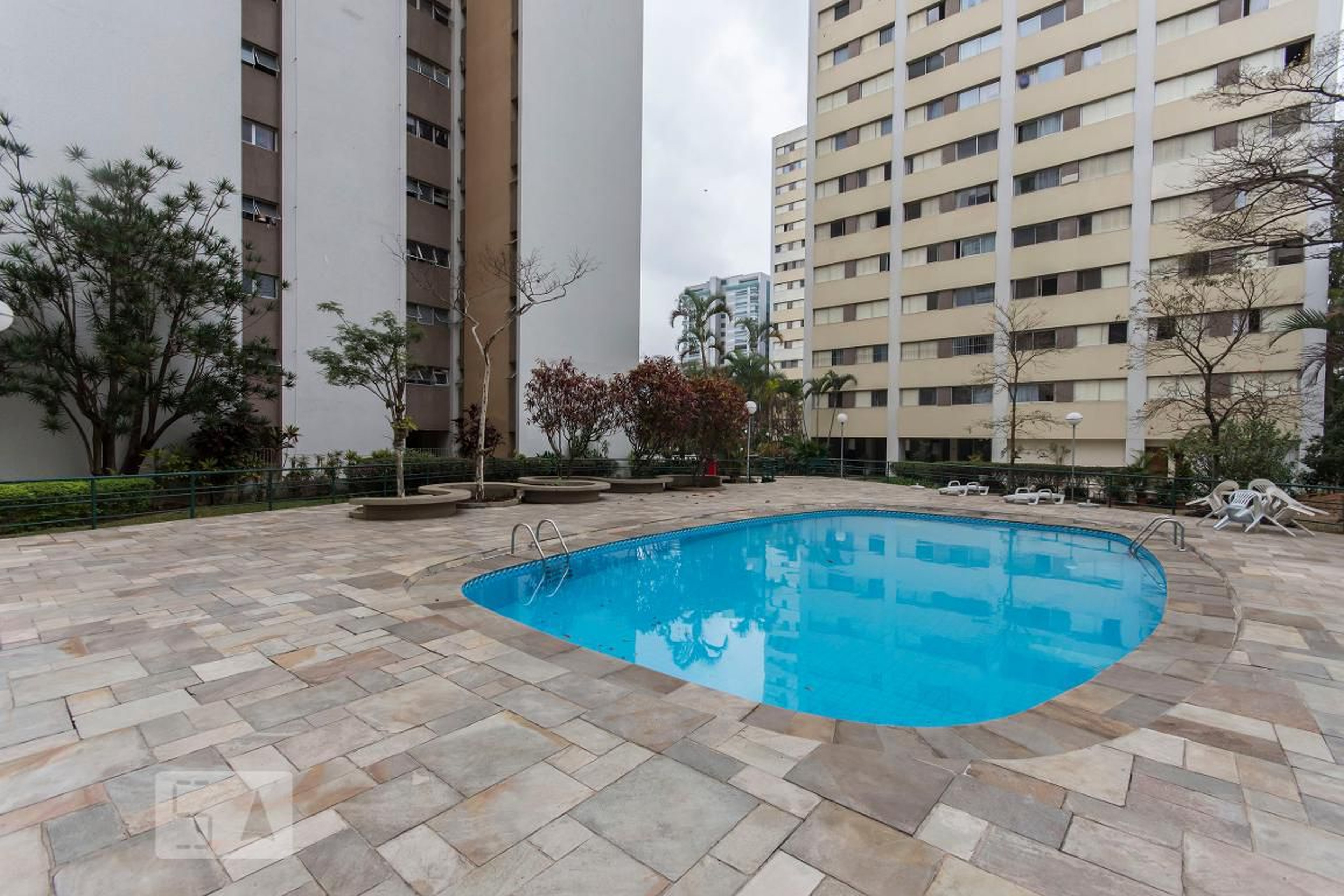 piscina - Edifício Colibri - Esplanada Granja Julieta