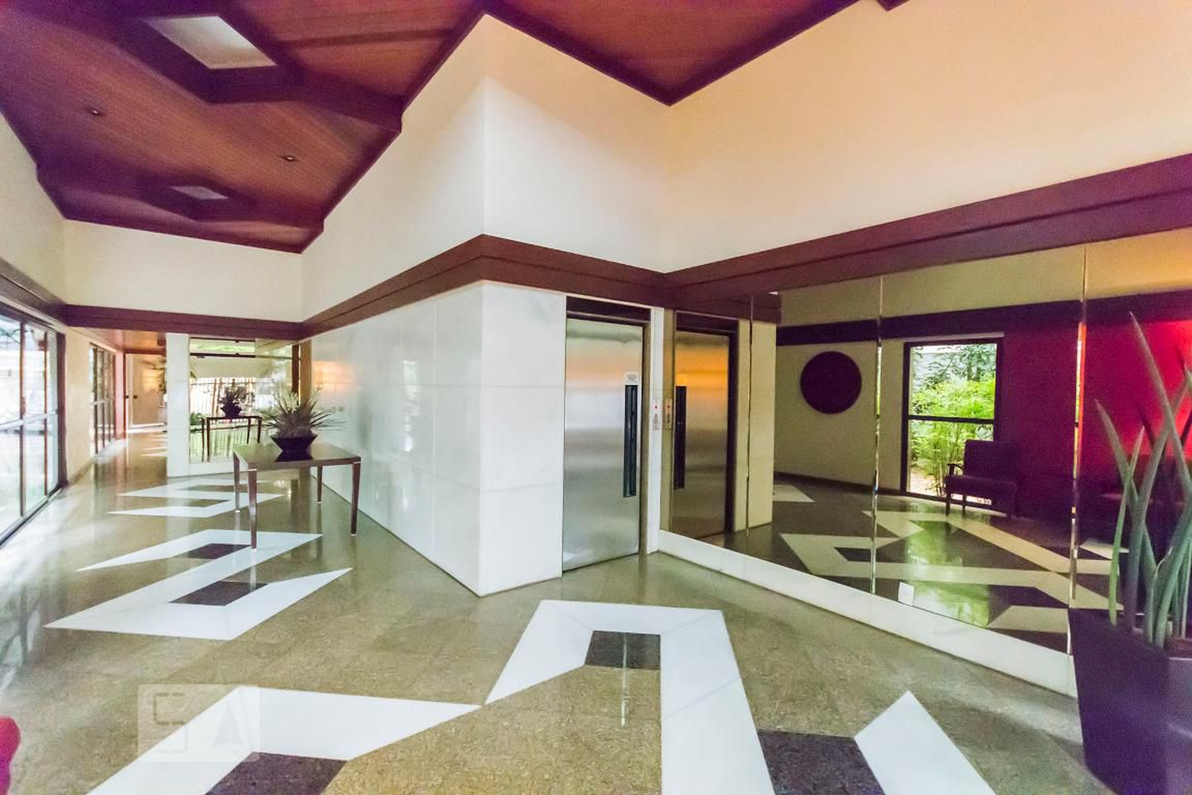 Hall de entrada - The Cup