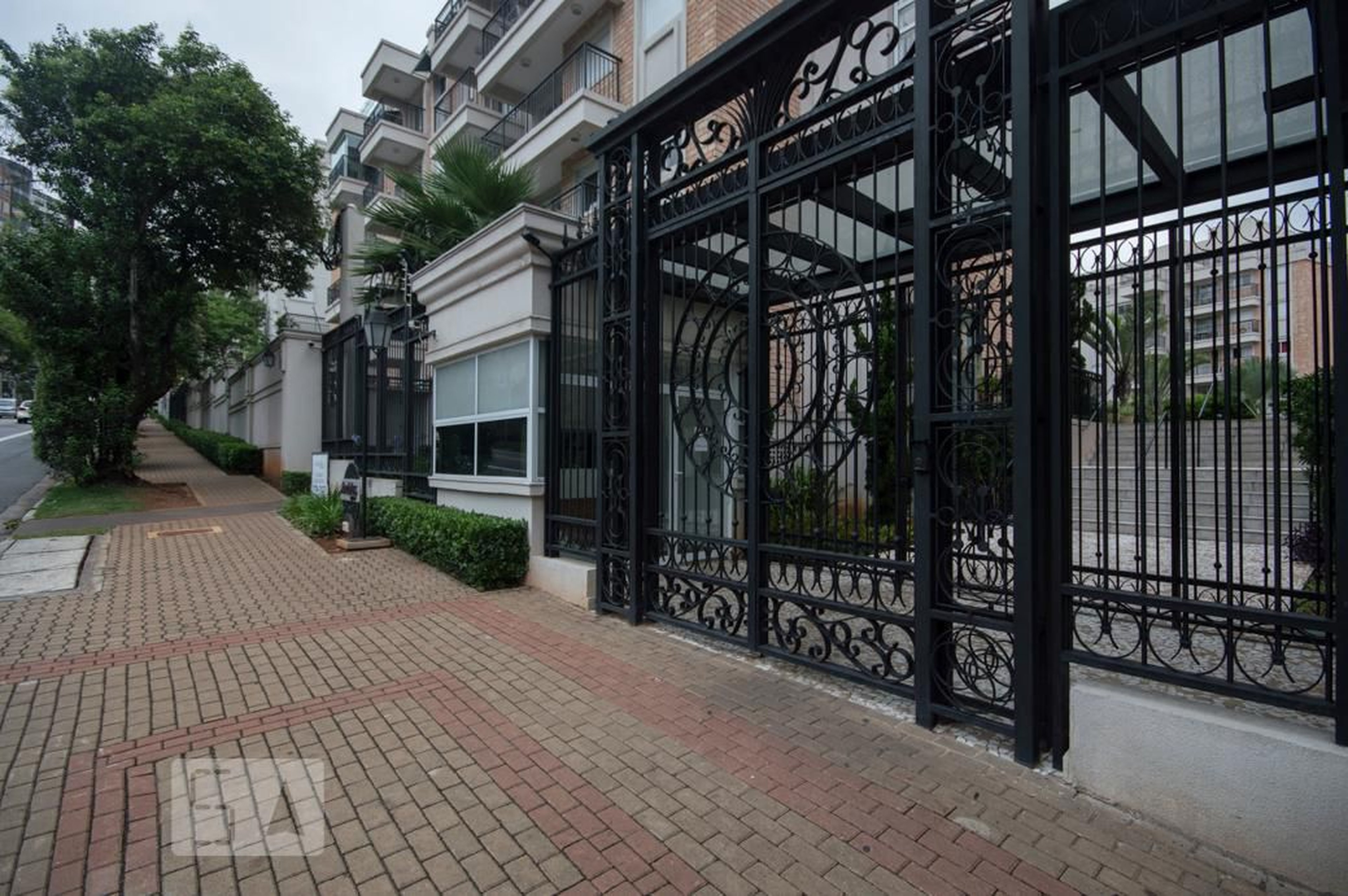 Fachada Condomínio em Avenida Padre Lebret, 73