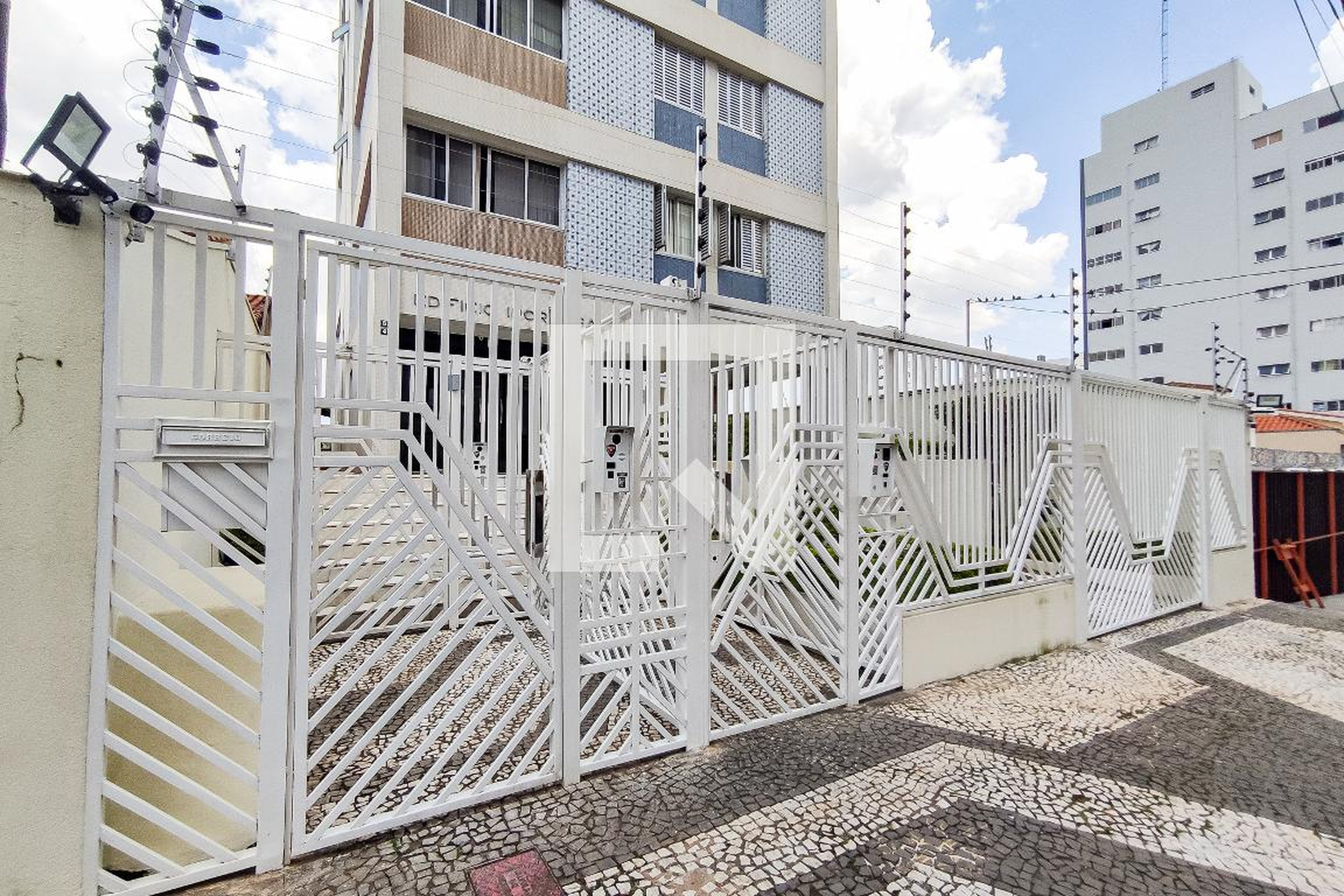 Fachada Condomínio Ed Iporanga