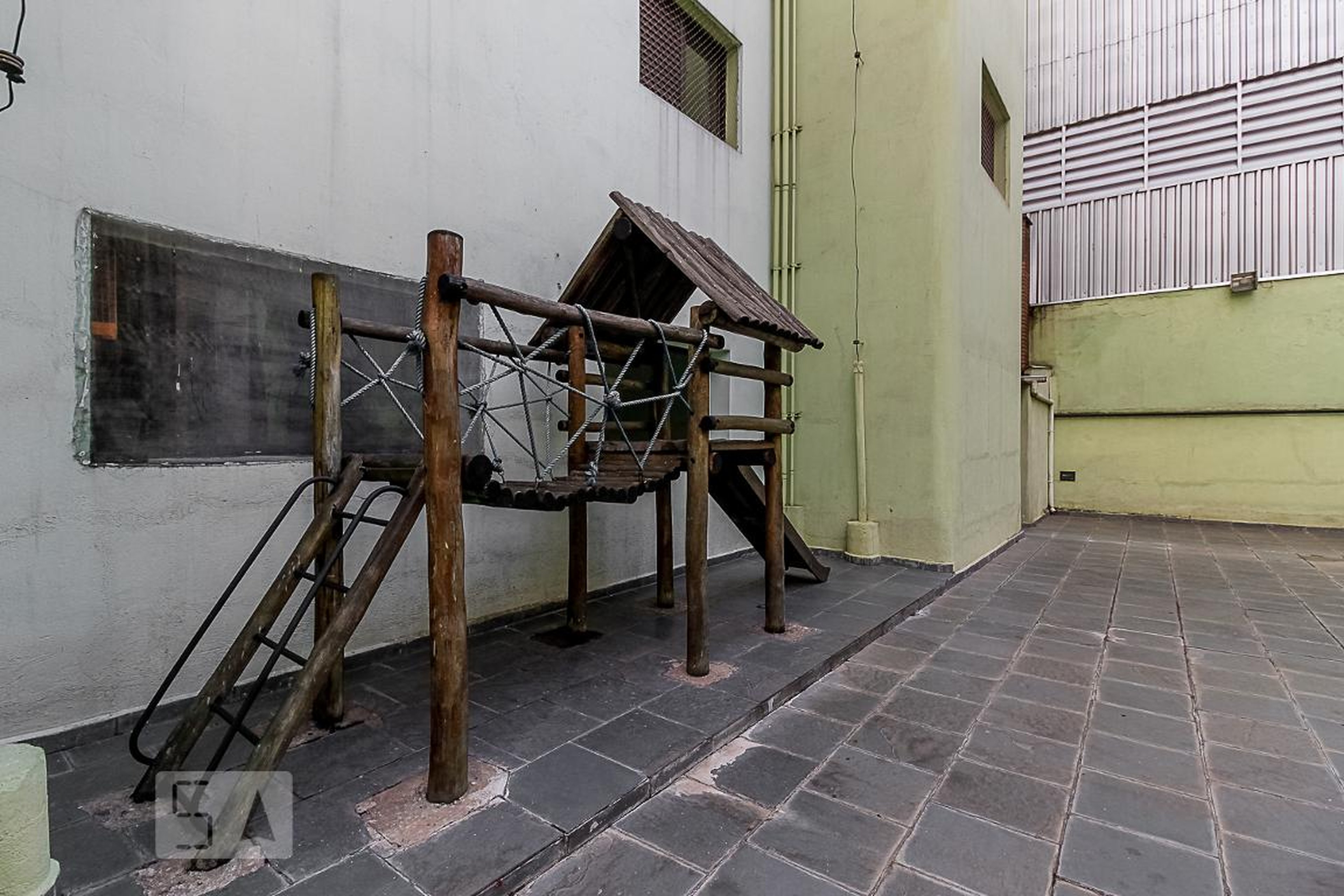 Playground - Ville de Sevres