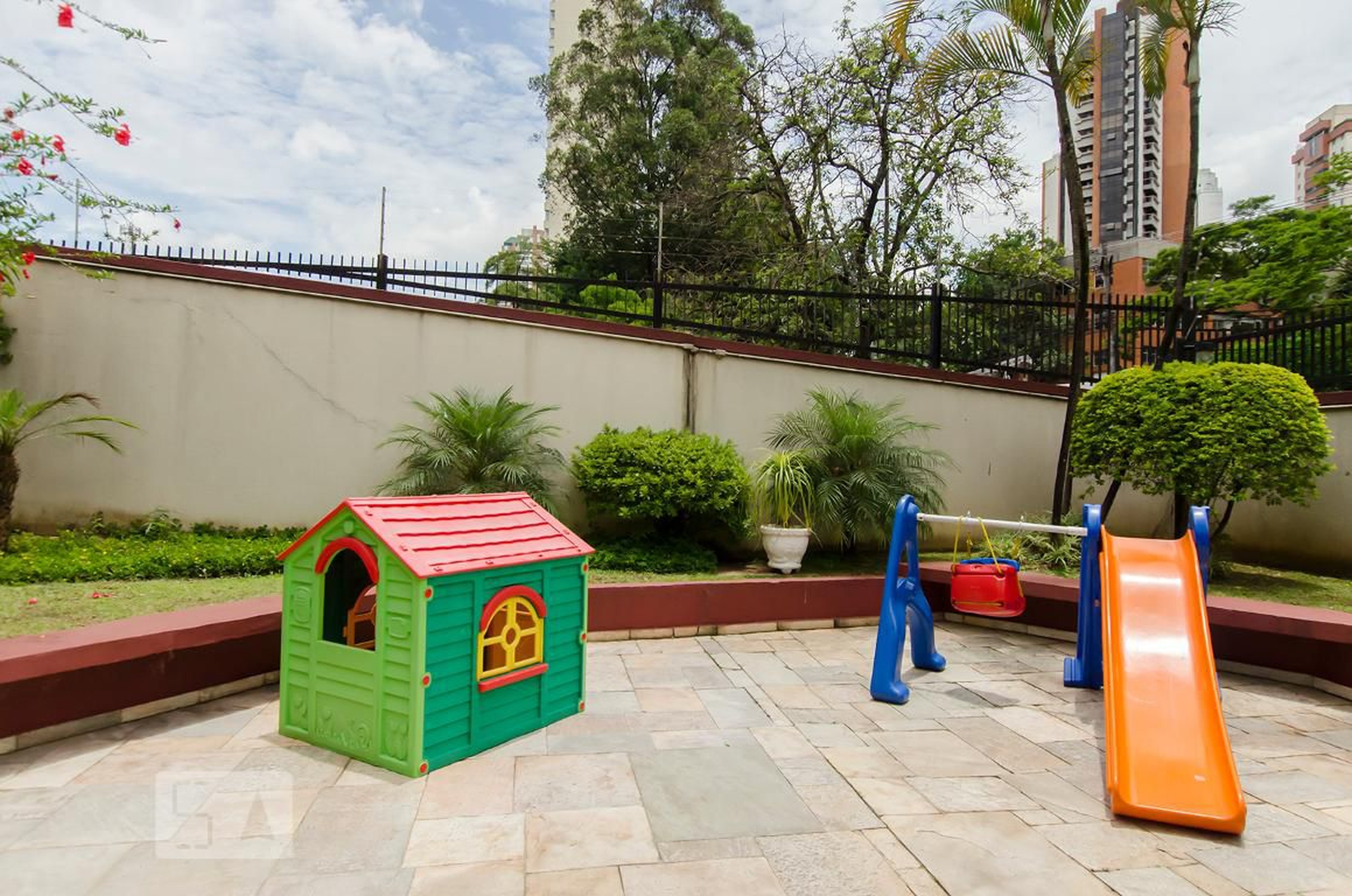 Playground - Victoria Garden