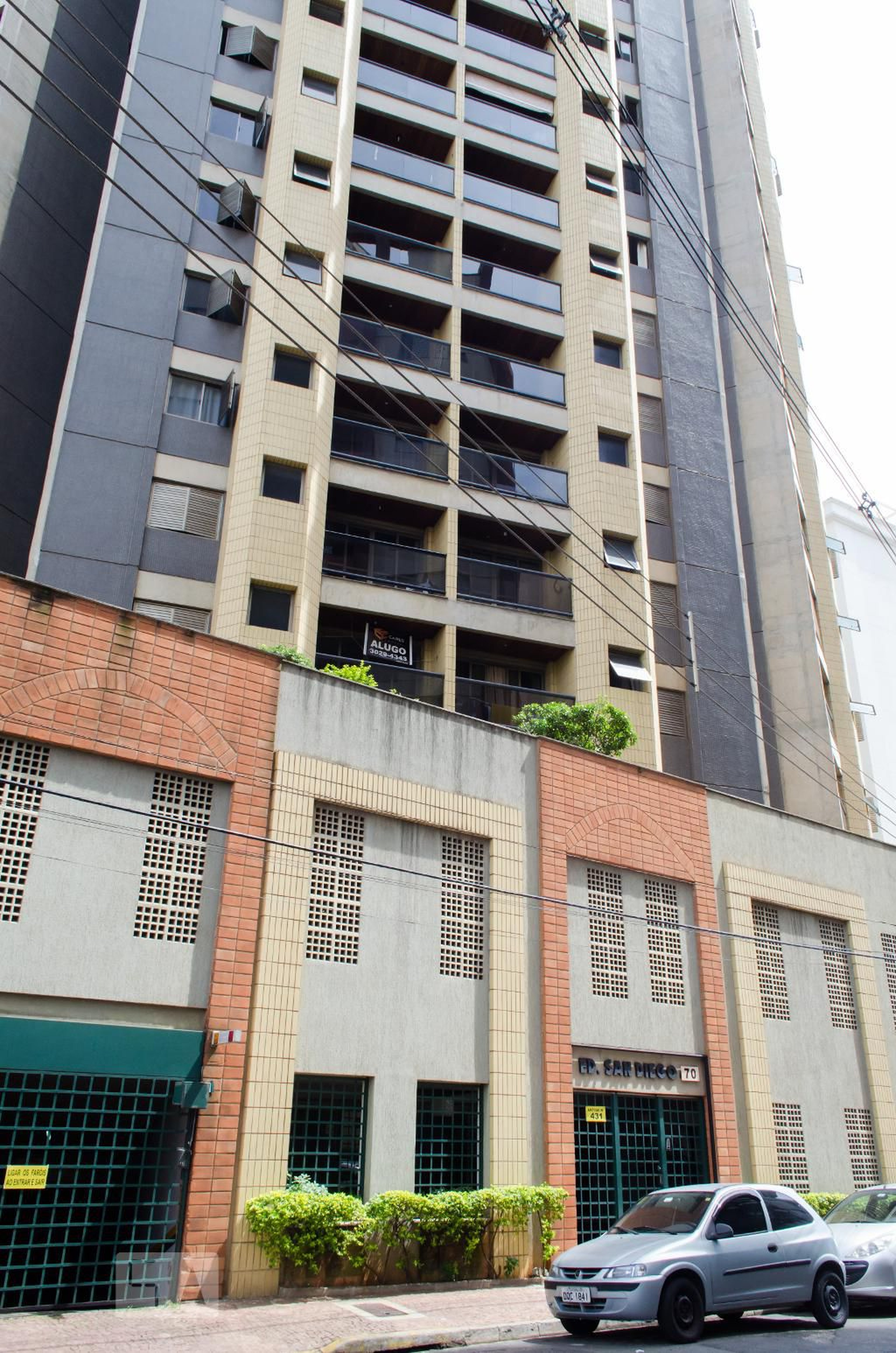 Fachada do prédio Condomínio em Rua Alaor Malta Guimarães, 431
