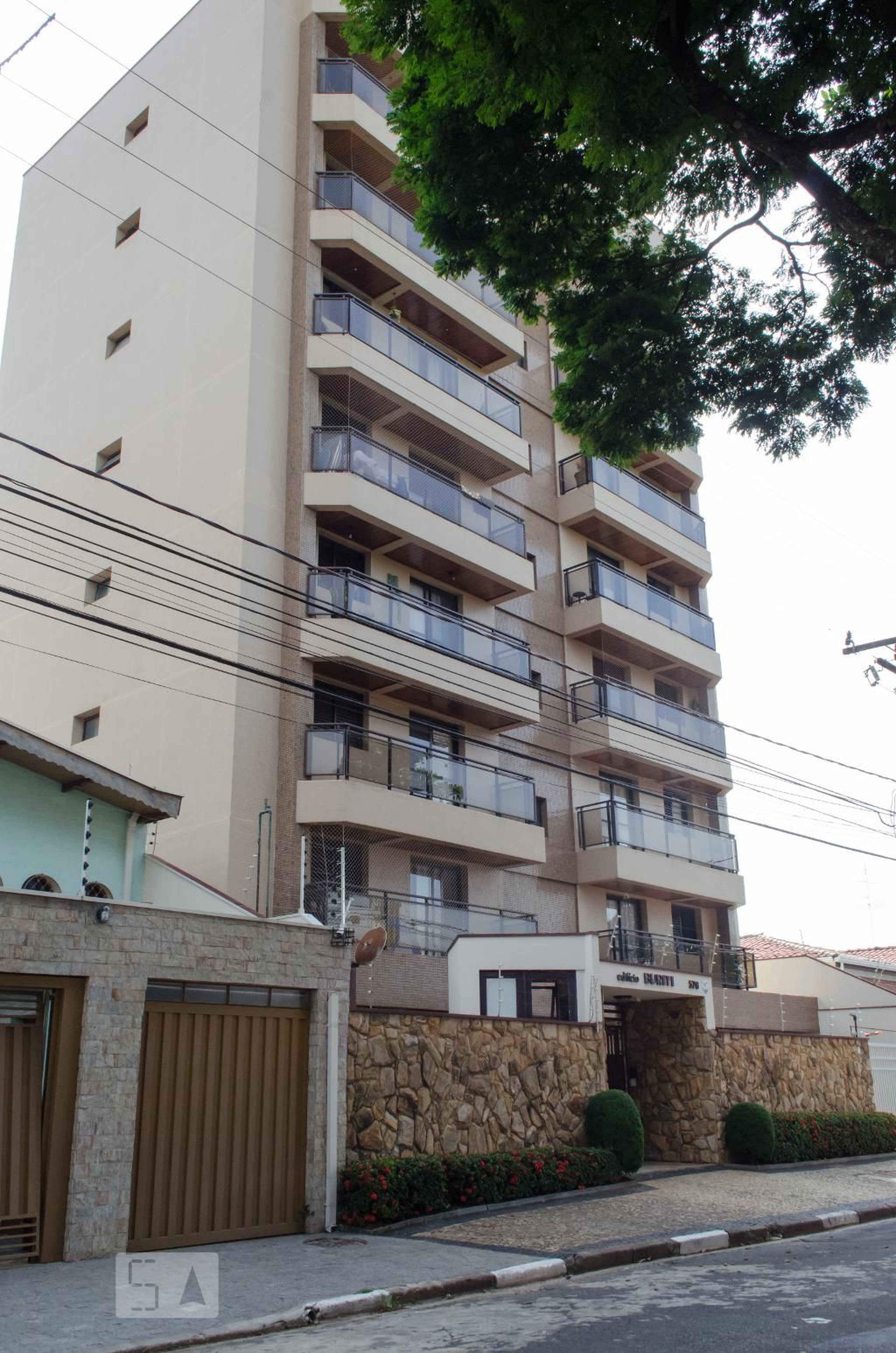 Fachada do prédio Condomínio em Rua Presidente Alves, 576