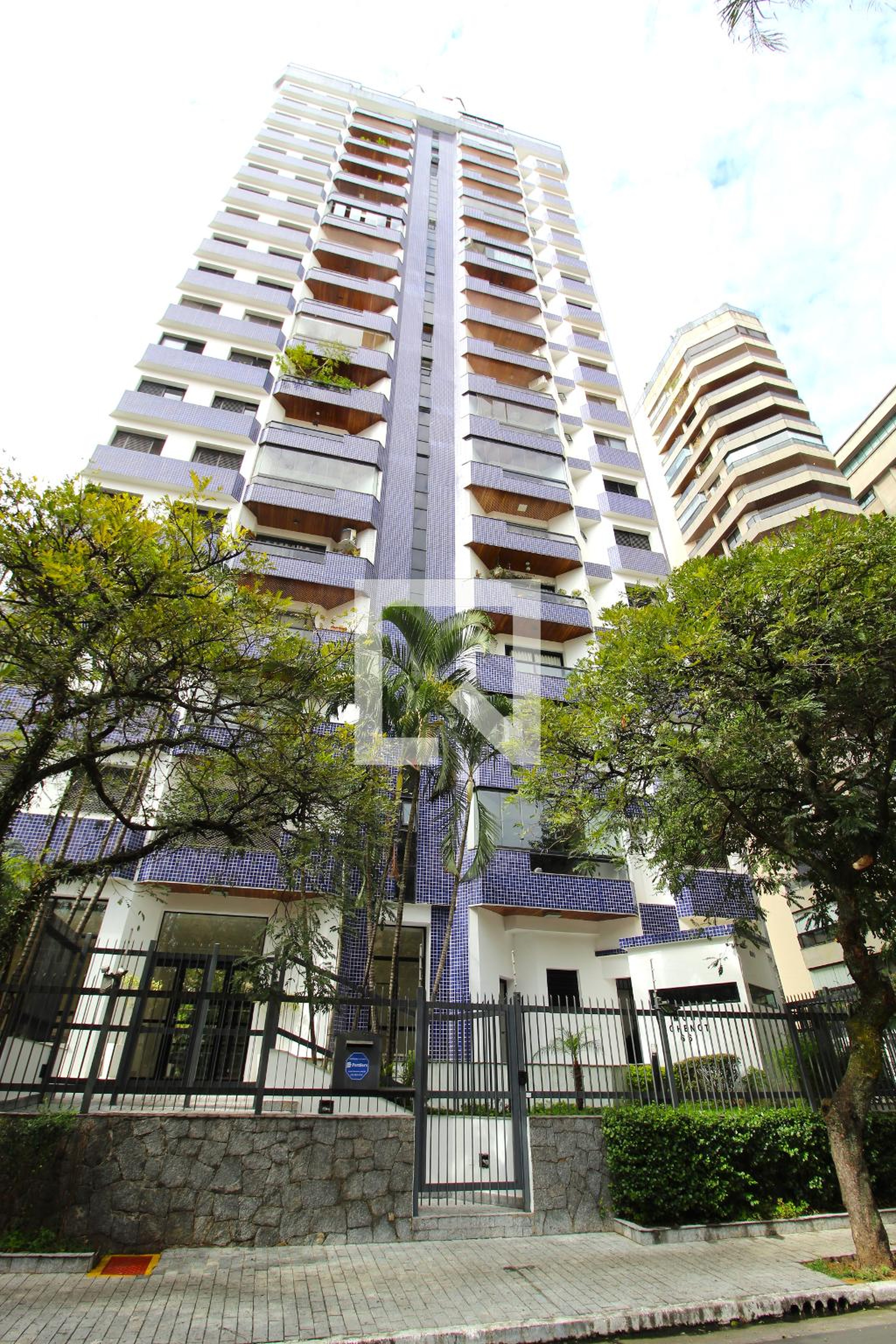 Fachada do Prédio Condomínio Monte Chenot