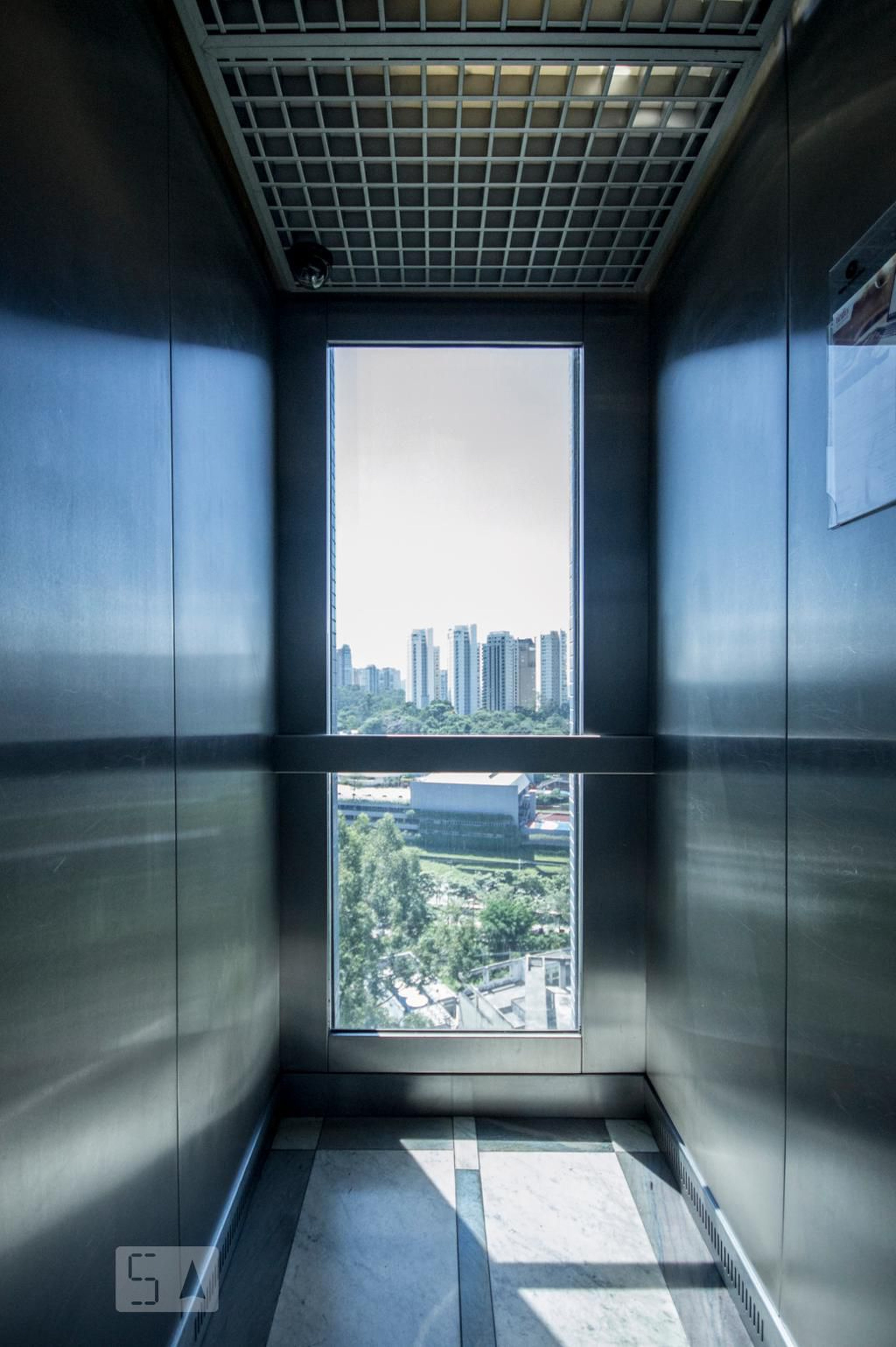 Elevador - Edifício Sunset Blue