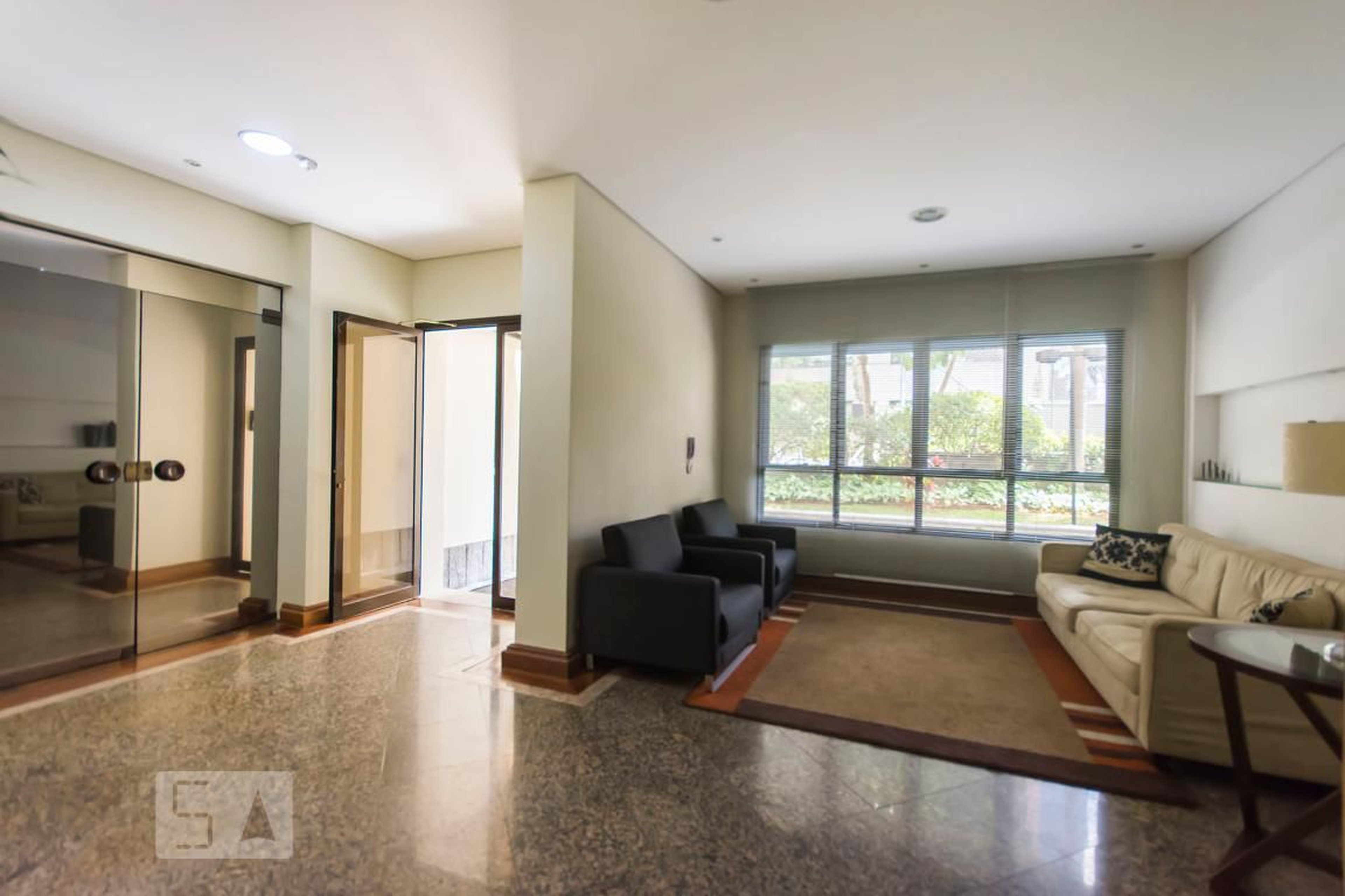 Hall de entrada - Piazza Borghesi