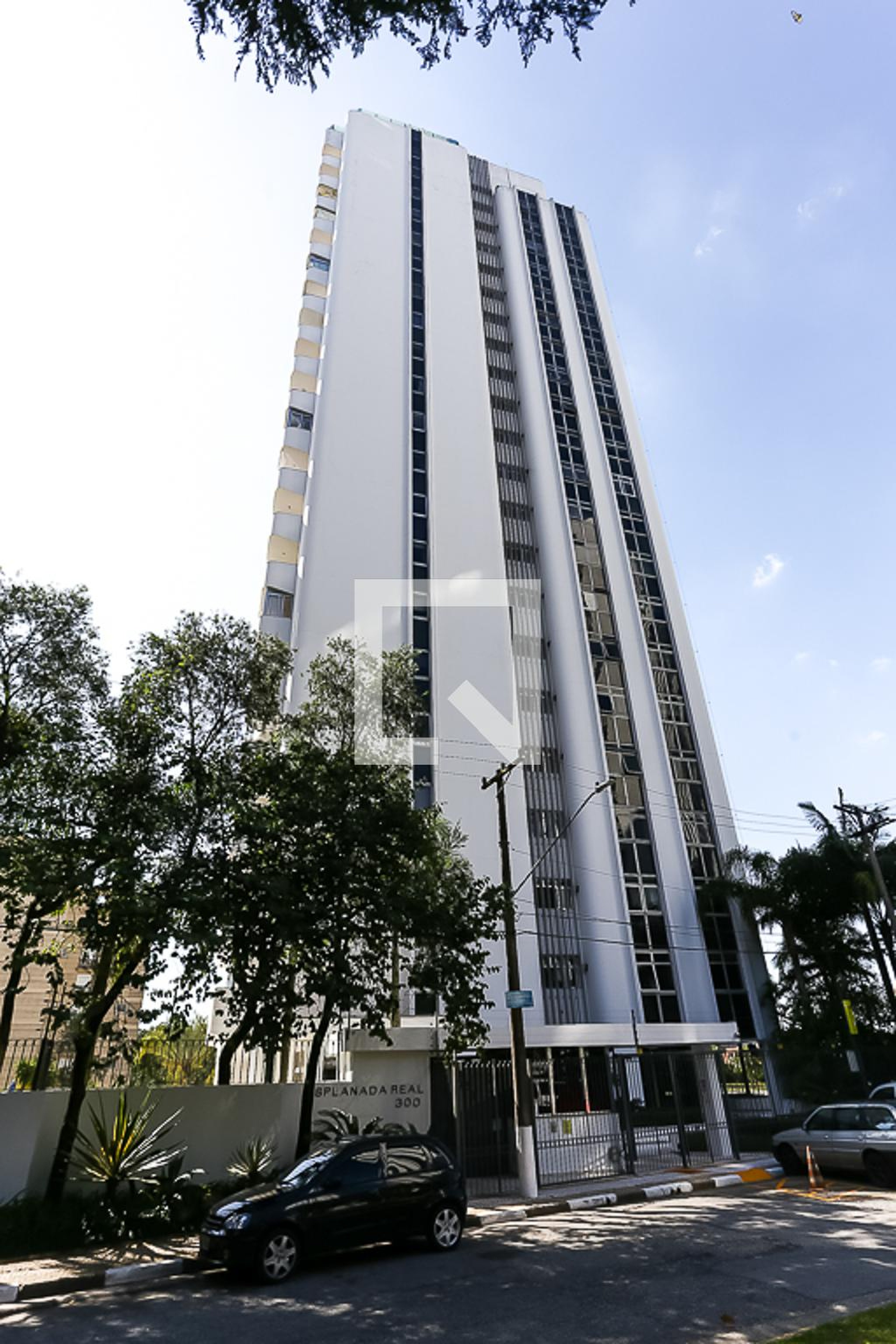 Fachada do Condomínio Condomínio Esplanada Real