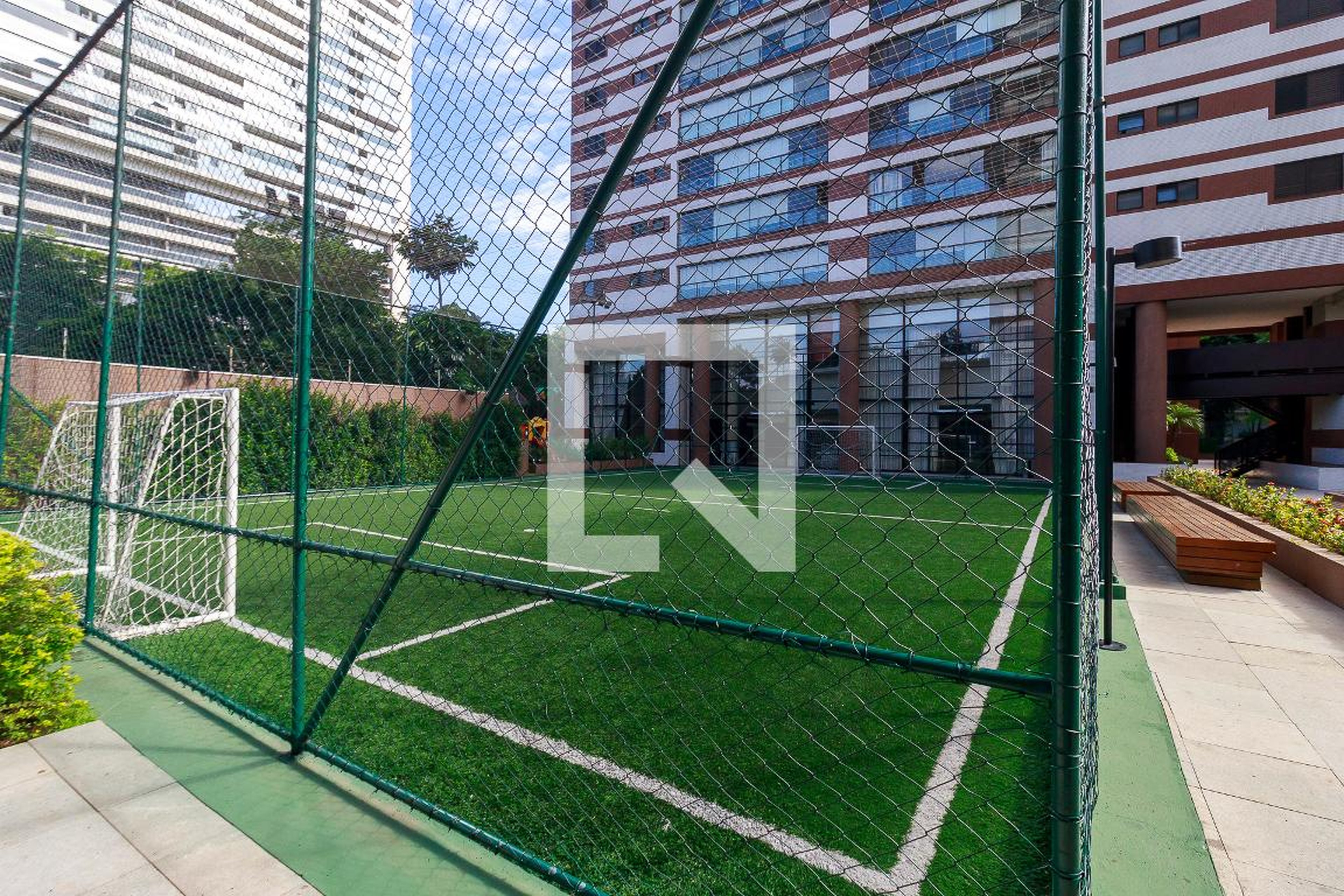 Campo de Futebol - The Gift