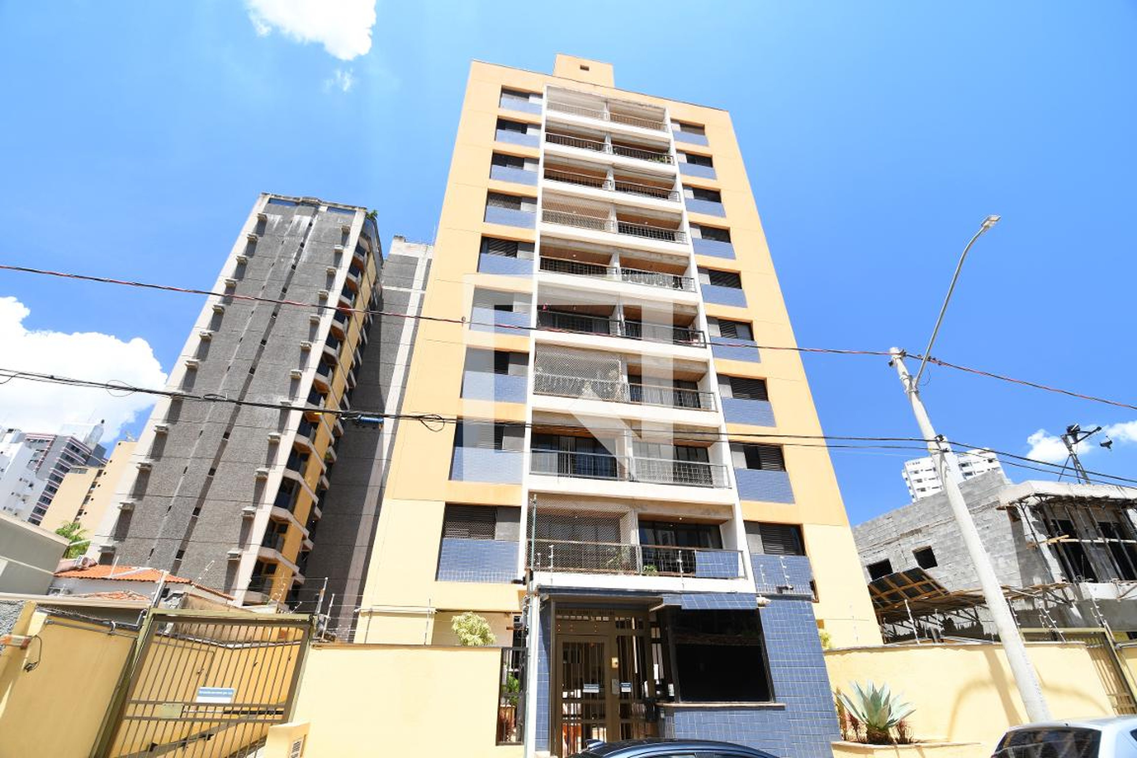 Fachada do Prédio Condomínio Carmel