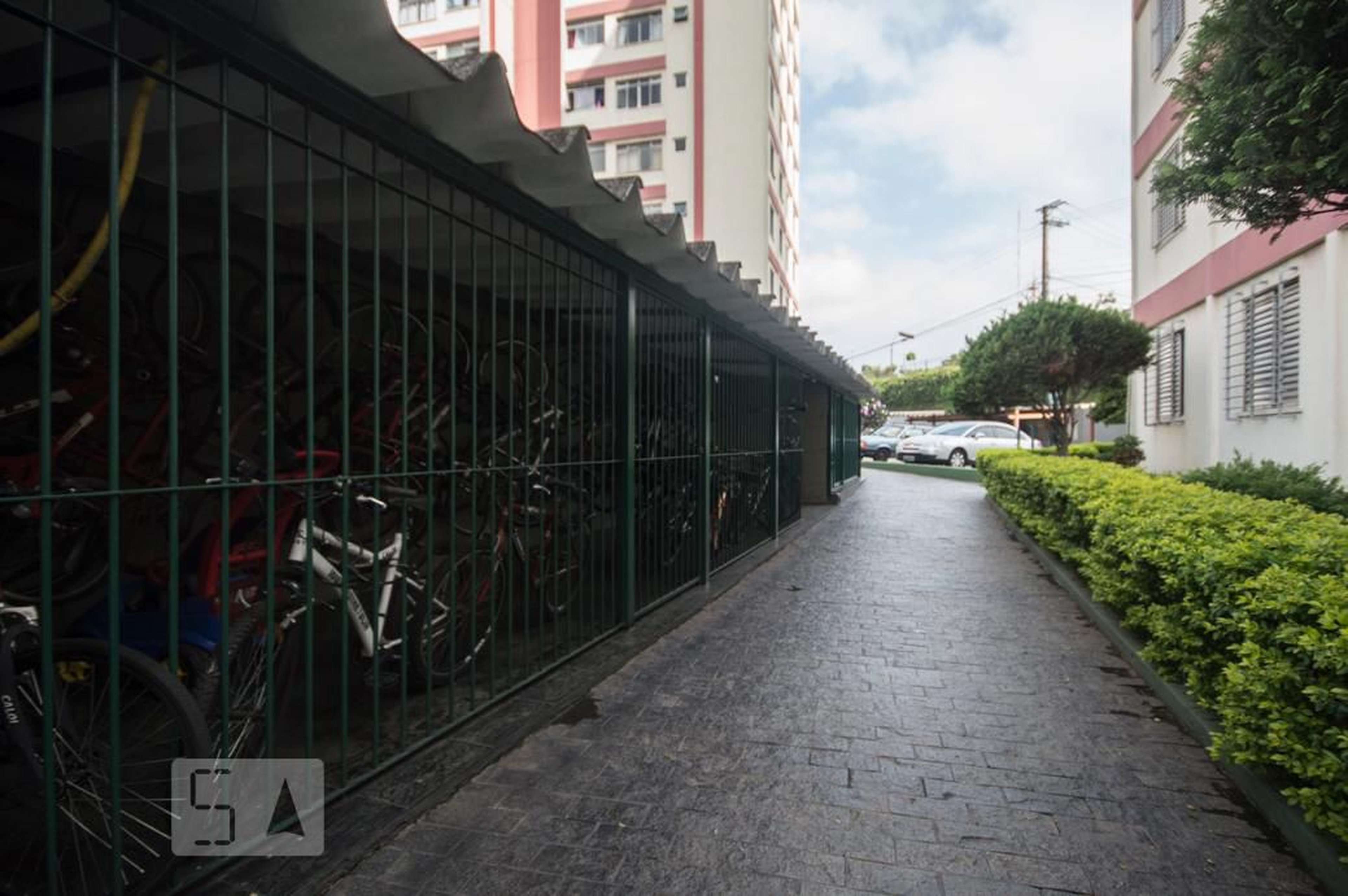 Bicicletário - Lê Breton