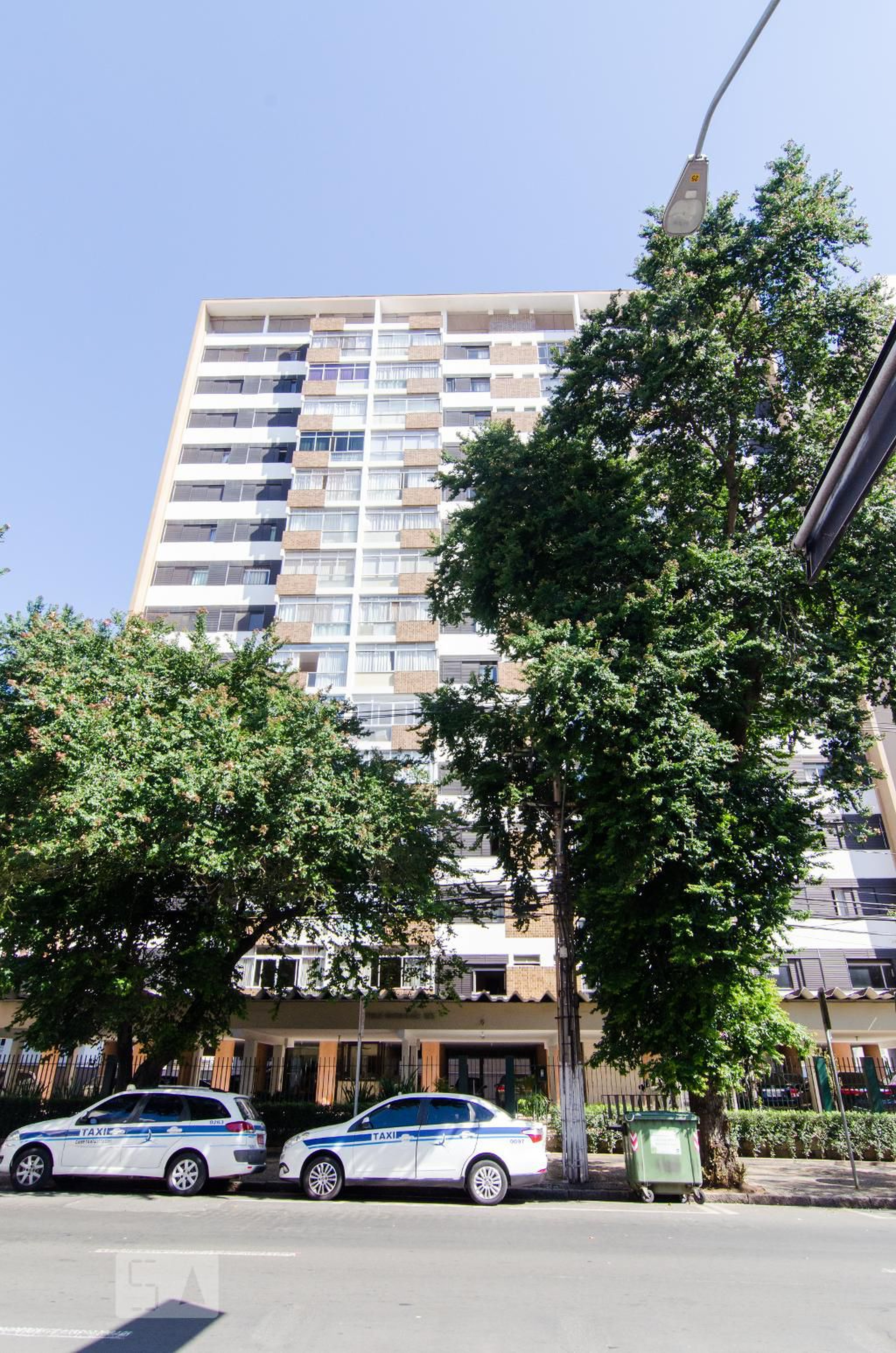 Fachada do prédio Condomínio em Avenida Júlio de Mesquita, 615