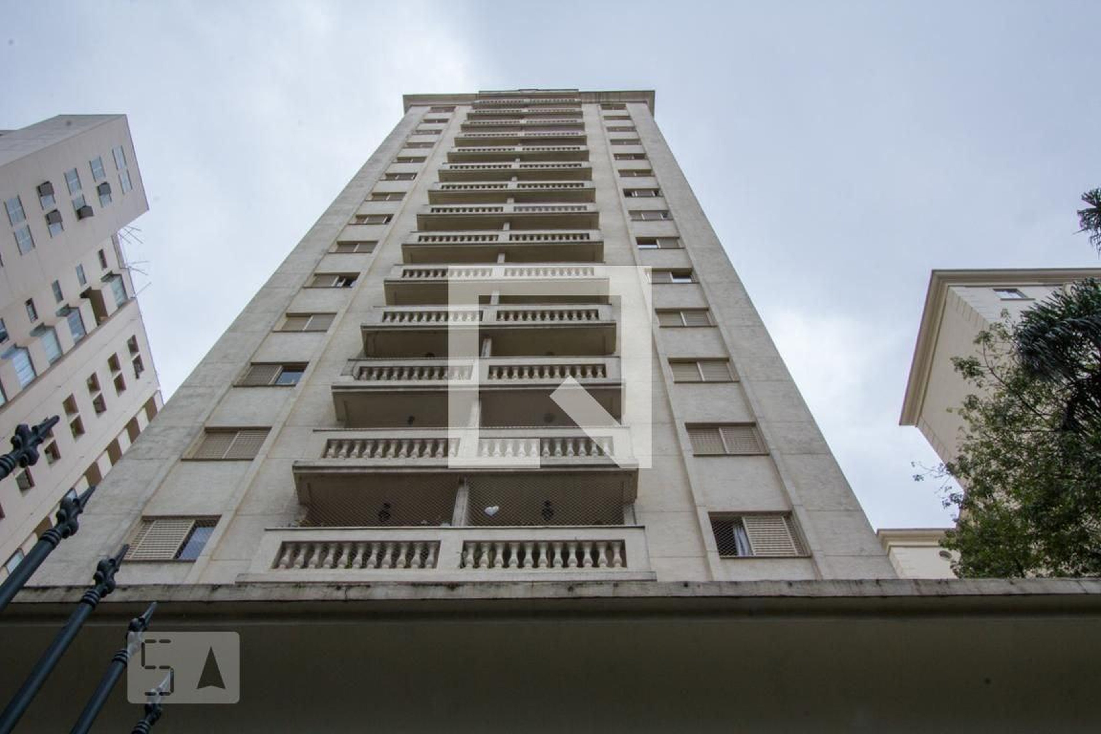 Fachada Condomínio Chez Germain