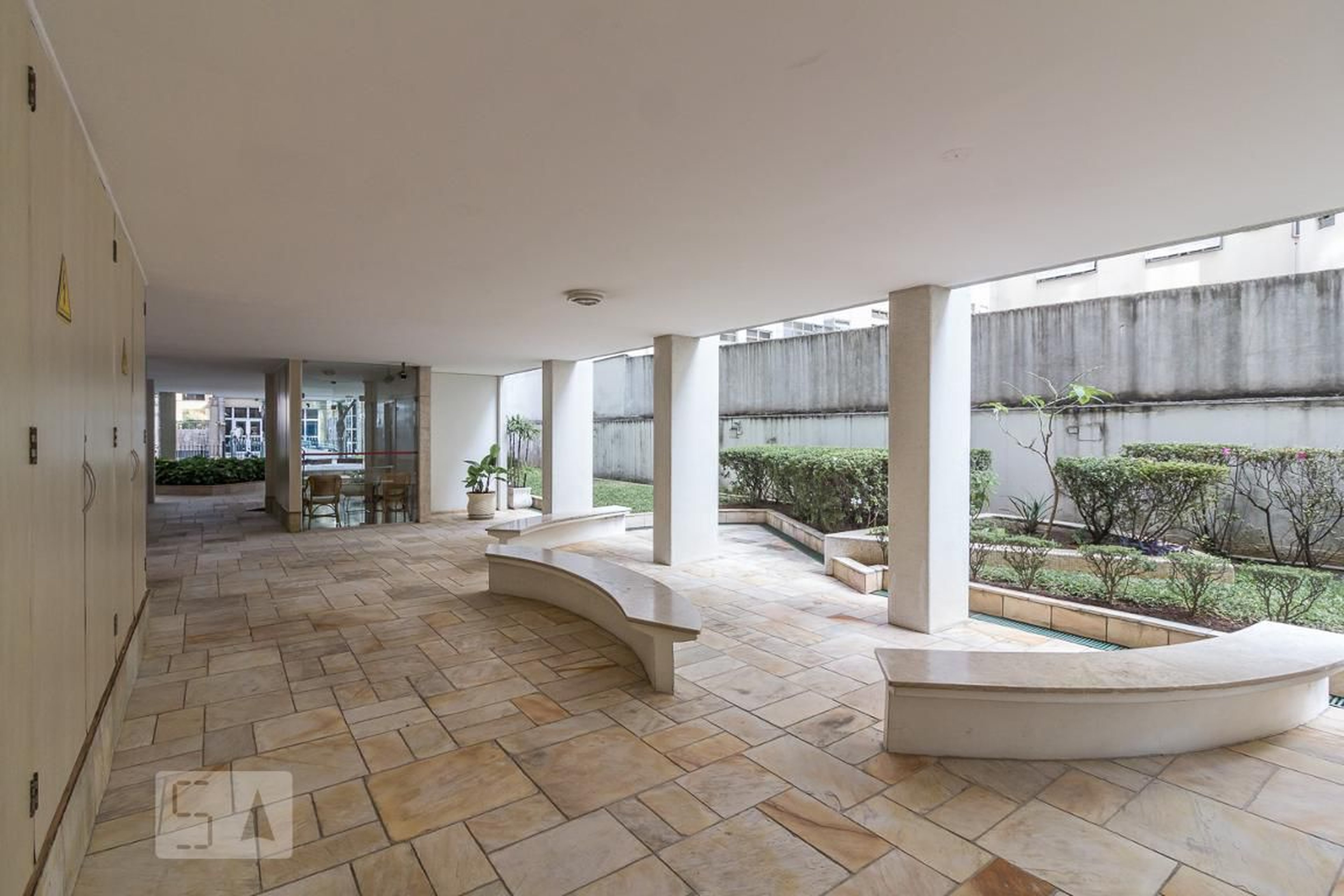 Hall do prédio - Rouxinol