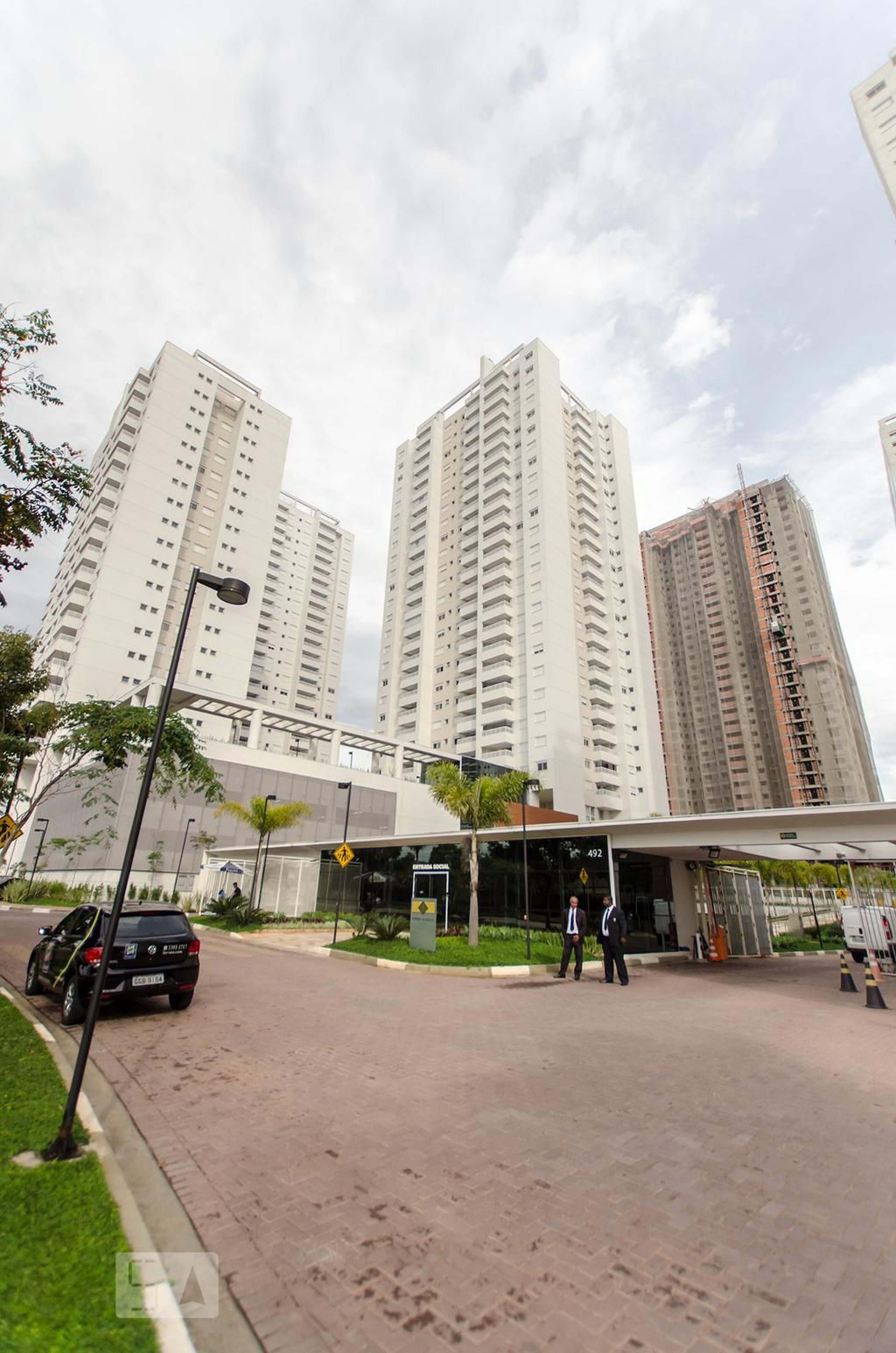 Fachada Condomínio em Avenida Domingos Odália Filho, 492