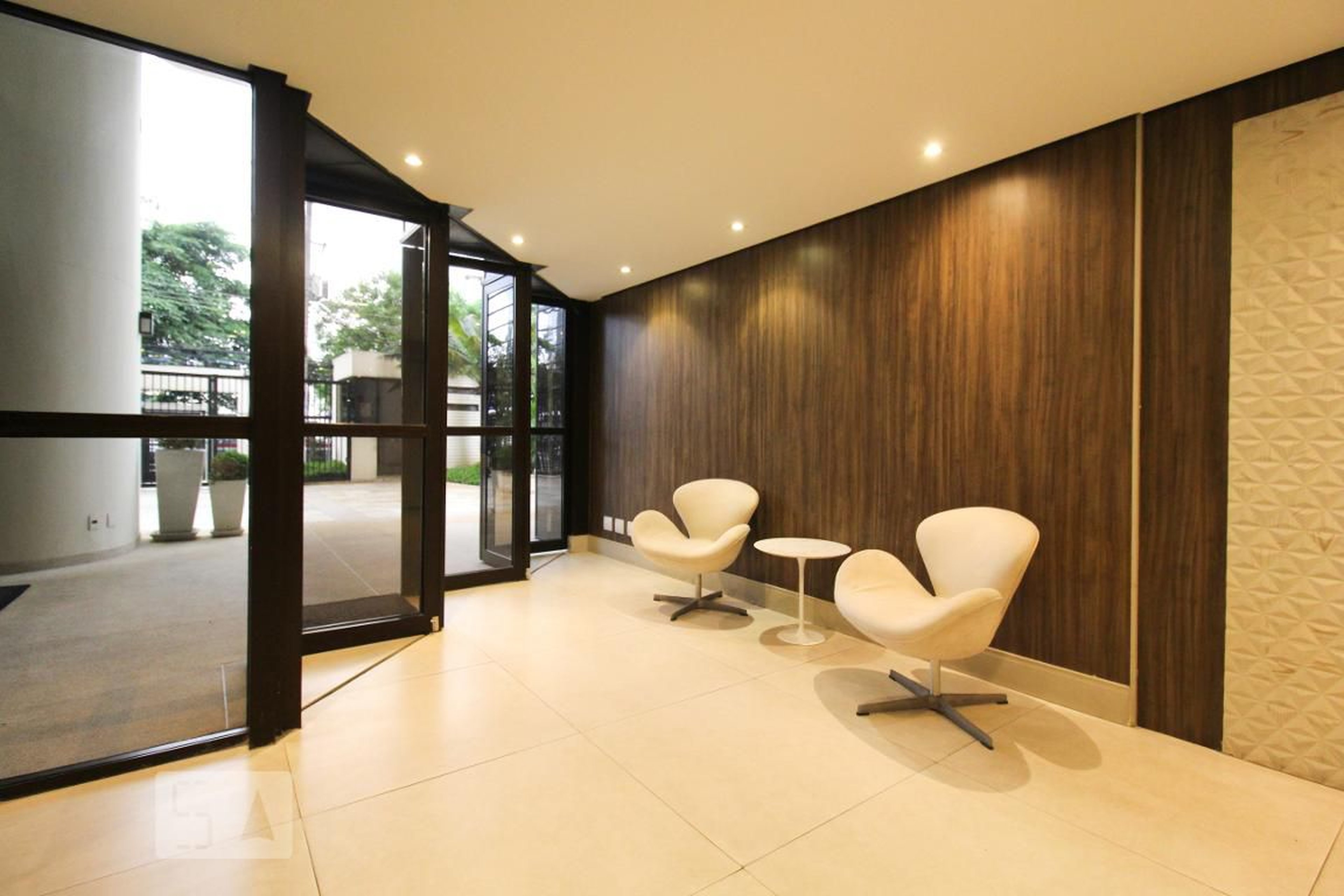 Hall - Palais de France