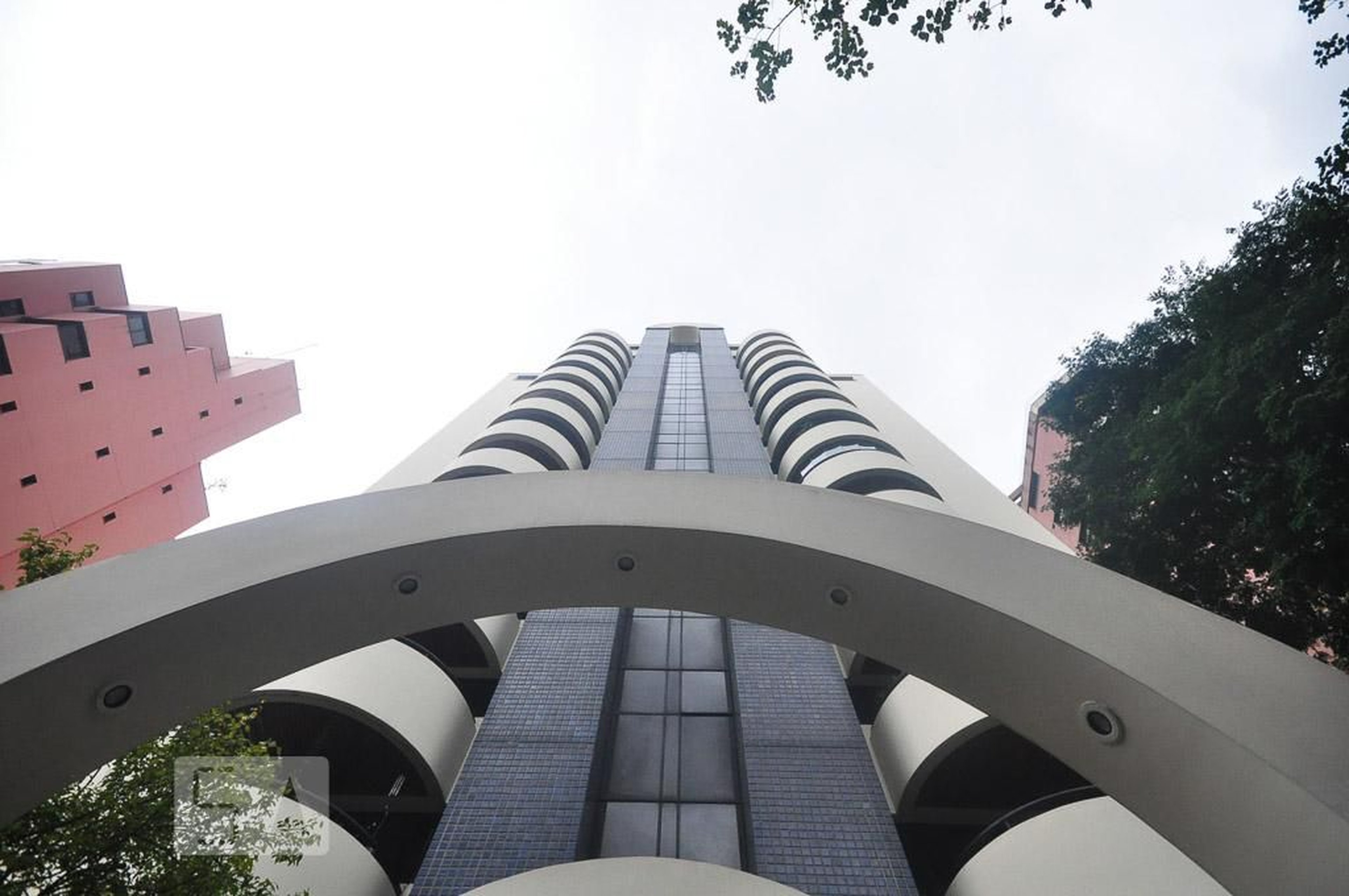 fachada Condomínio em Rua Professor José Horácio Meirelles Teixeira, 974