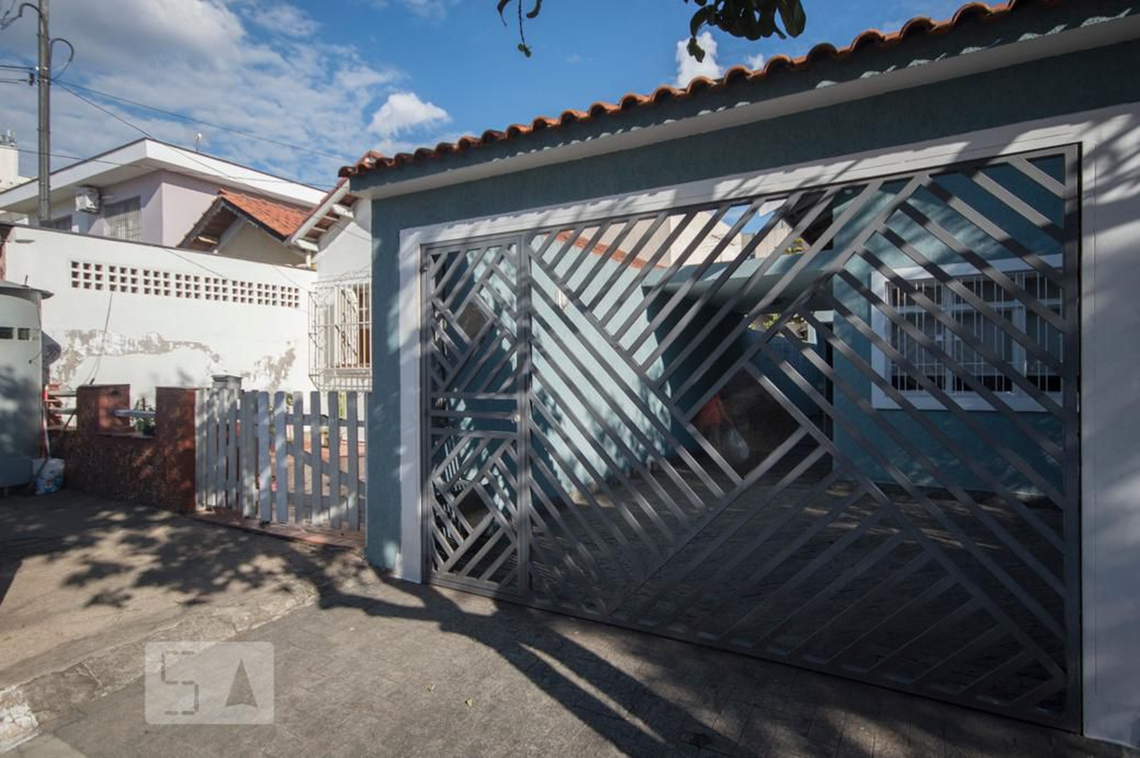 Fachada Condomínio em Rua Ribeirão Bonito, 237