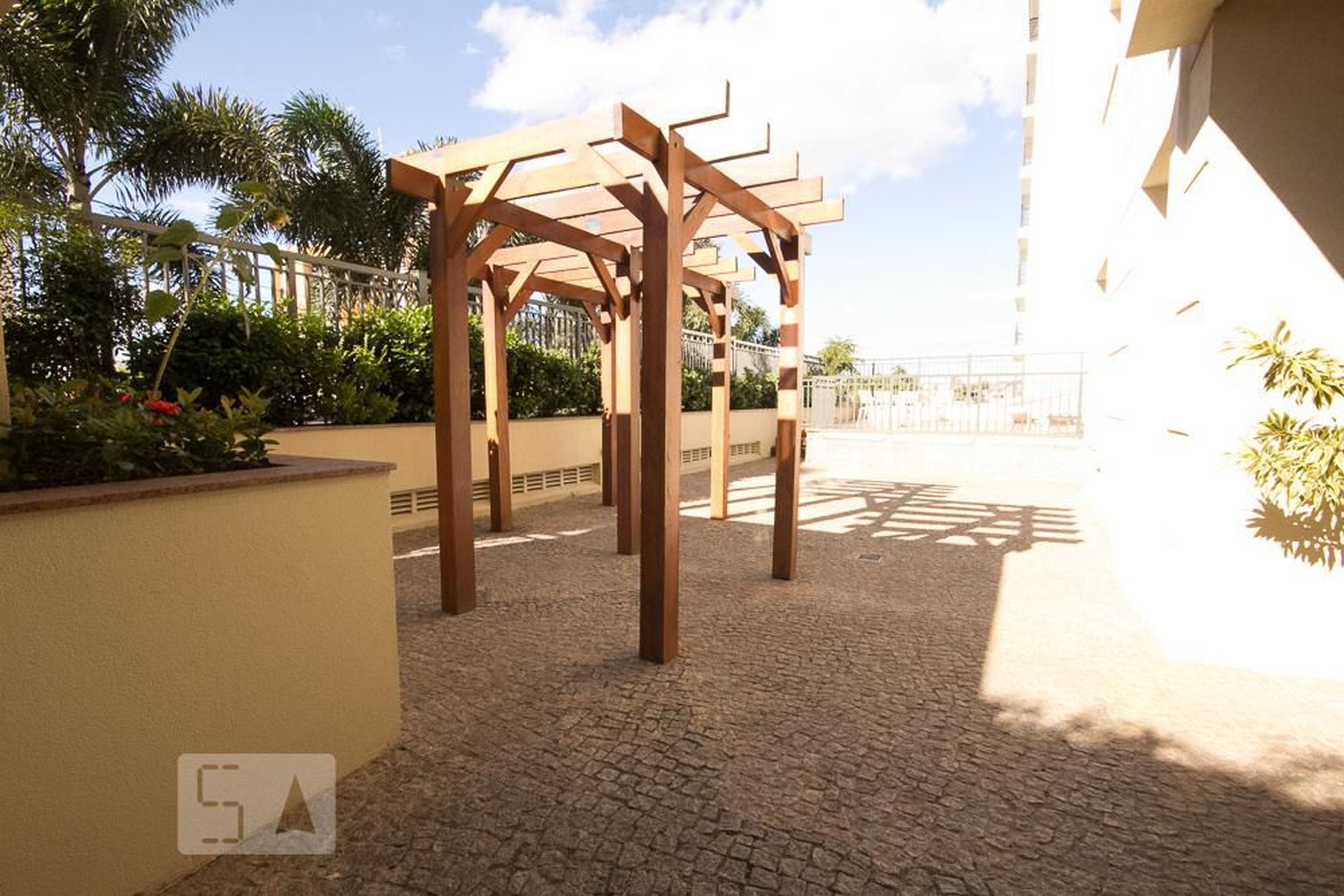 Prédio Condomínio Pamplona