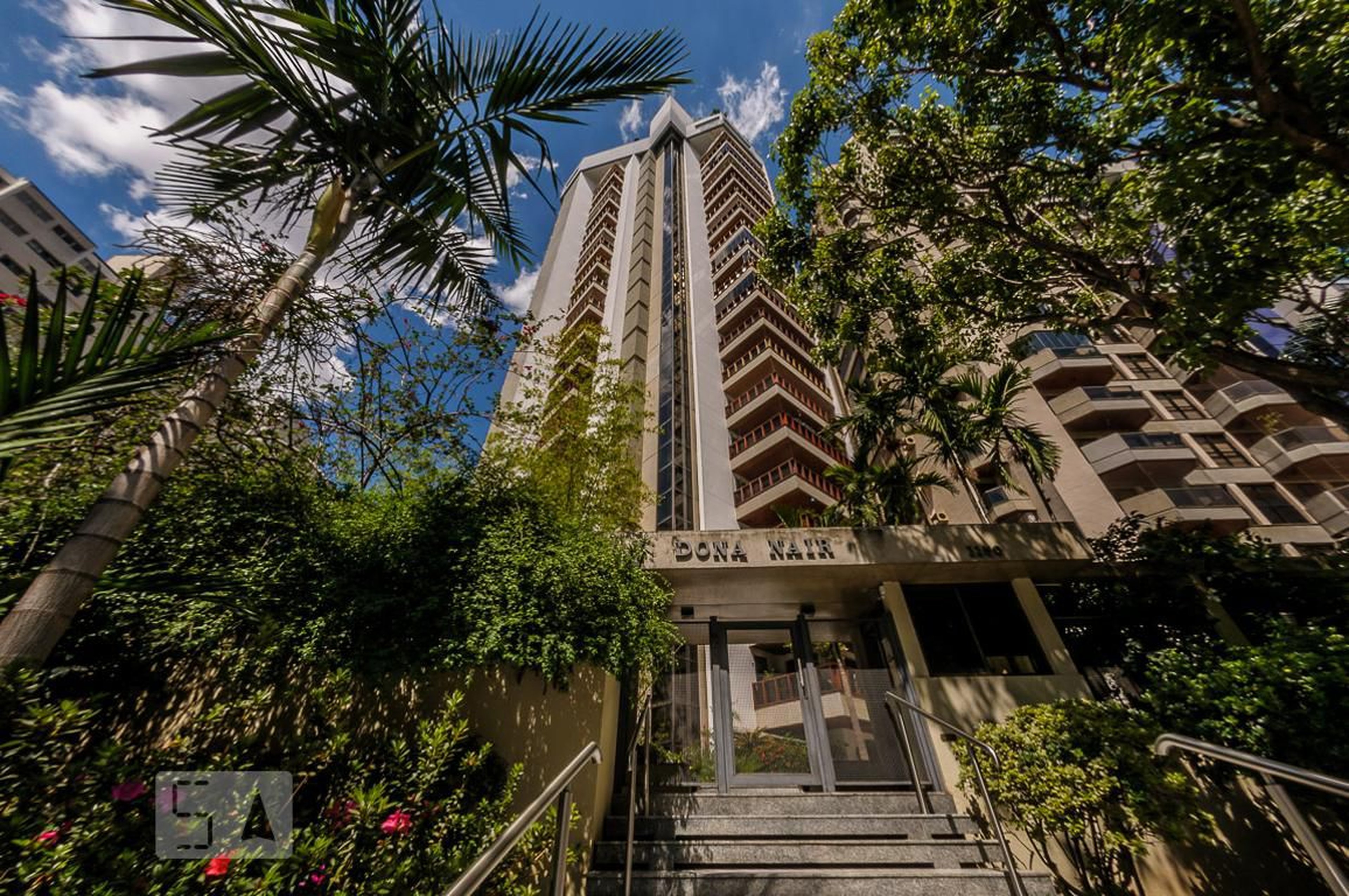 Fachada do Prédio Condomínio Dona Nair